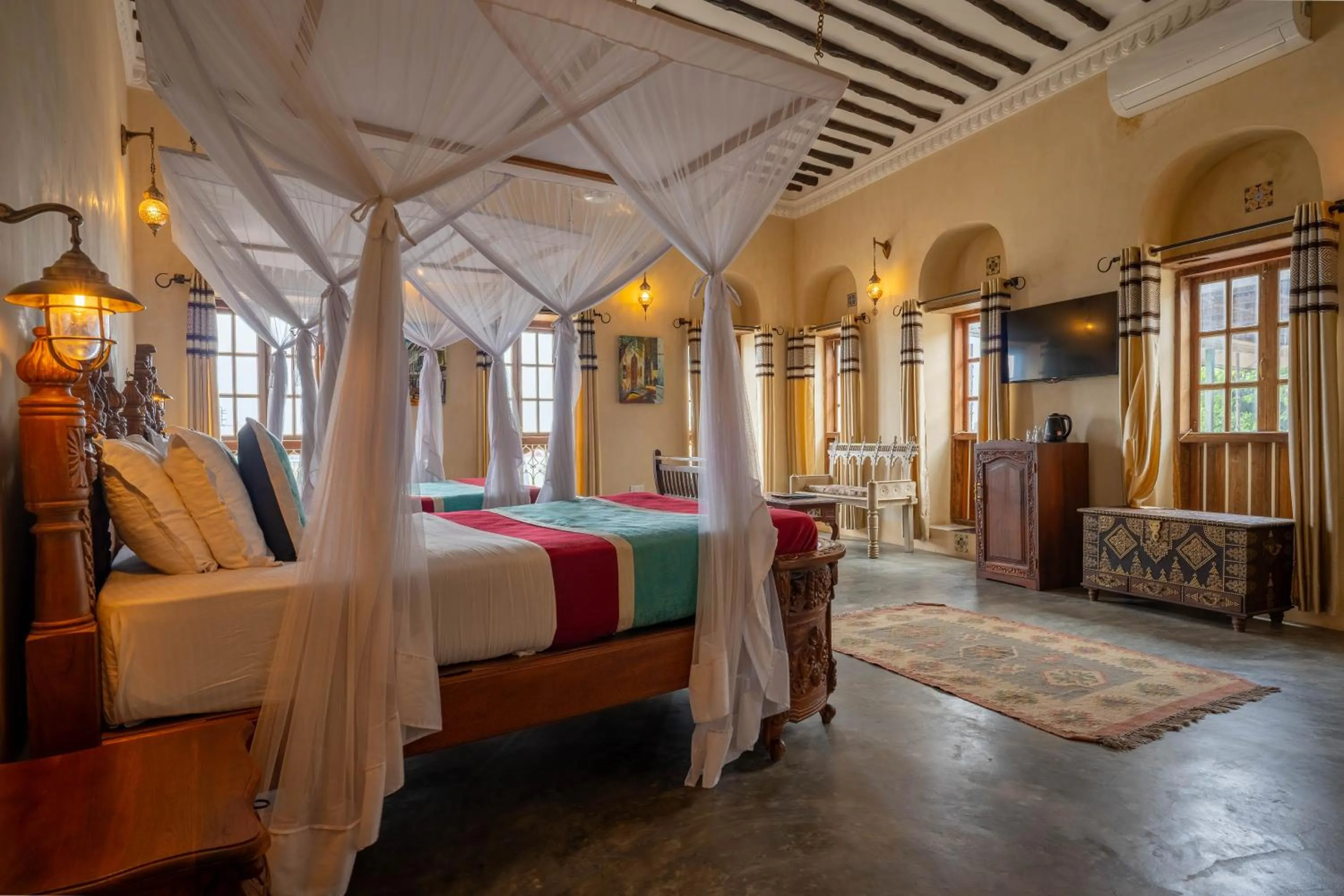 Bed in Mizingani Seafront Hotel