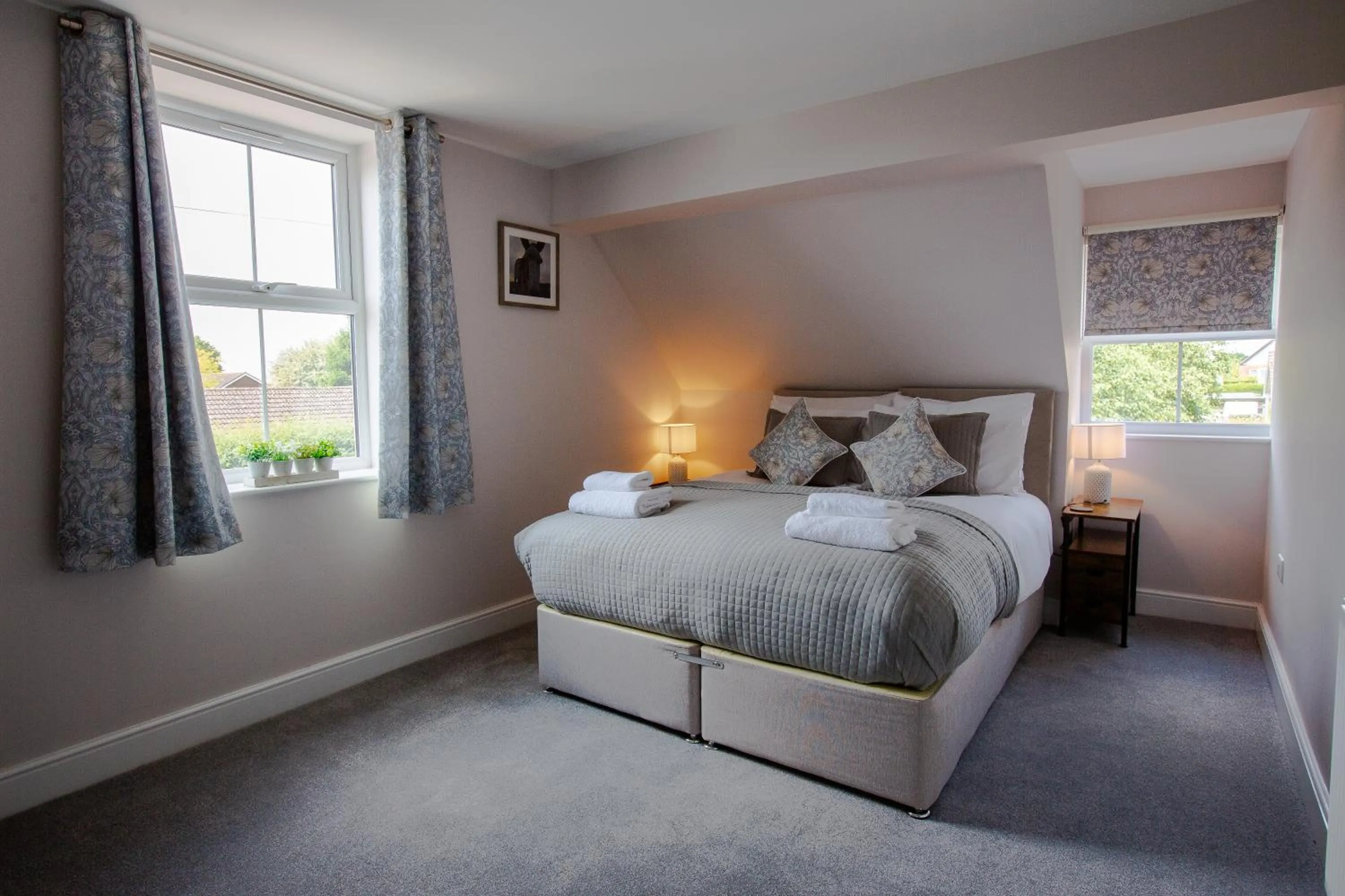 Bedroom, Bed in Woodfalls Inn