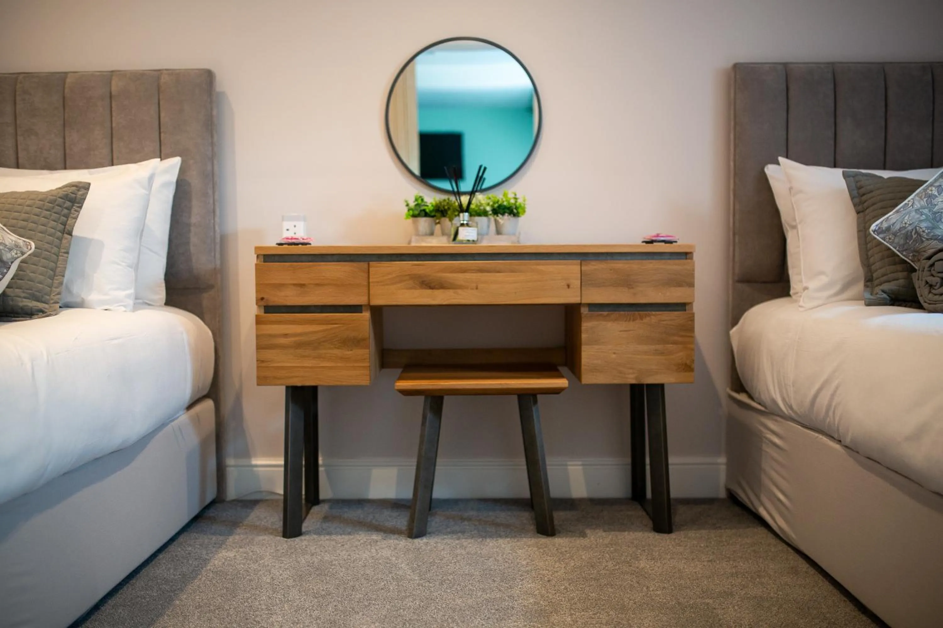 Bedroom, Bed in Woodfalls Inn