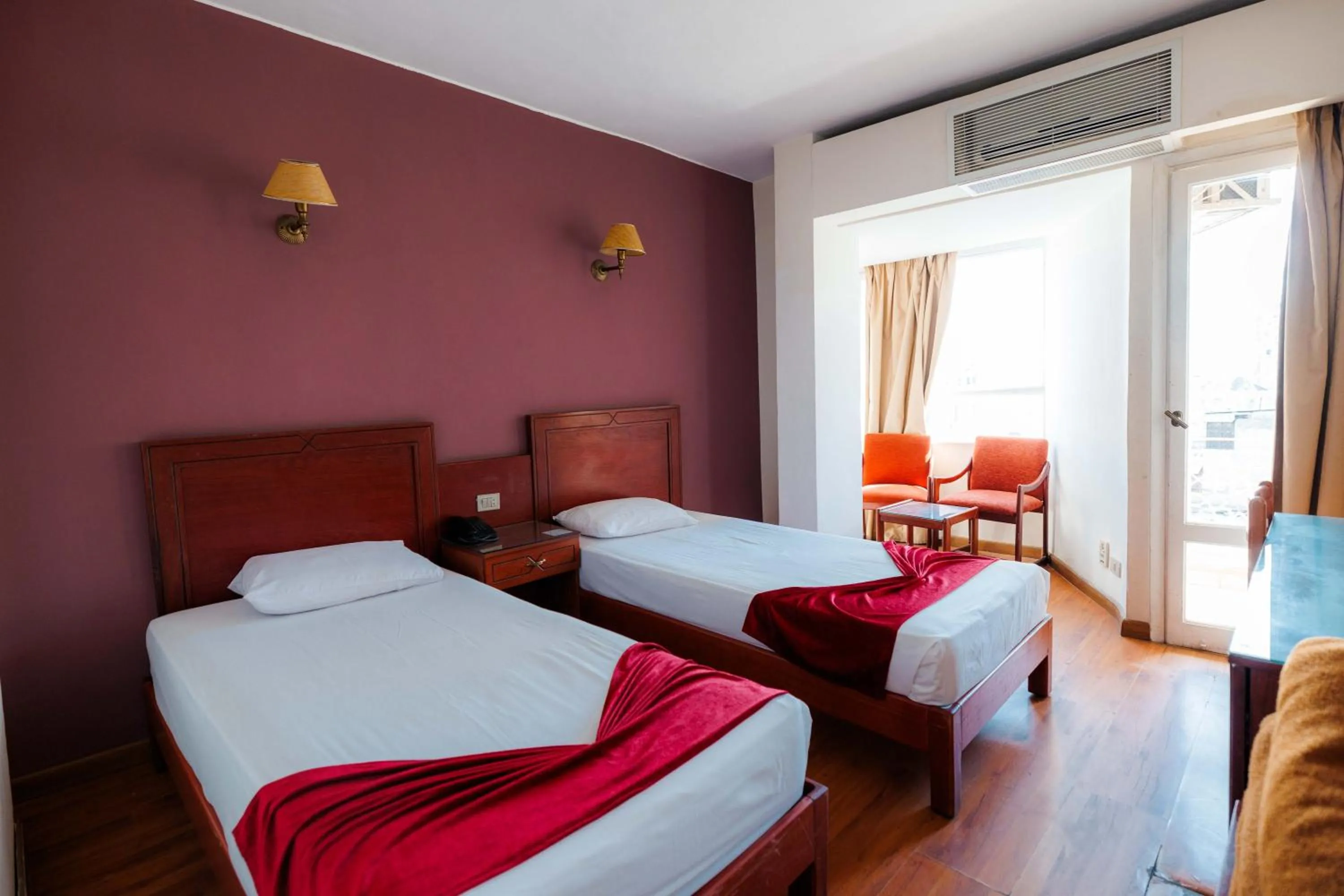 Seating area, Bed in Amoun Hotel Alexandria