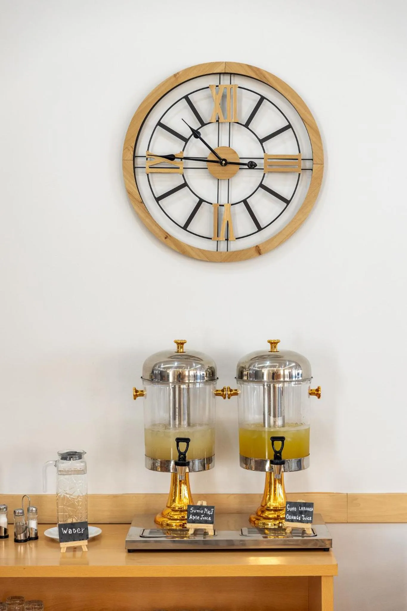 Buffet breakfast in Bela Ria