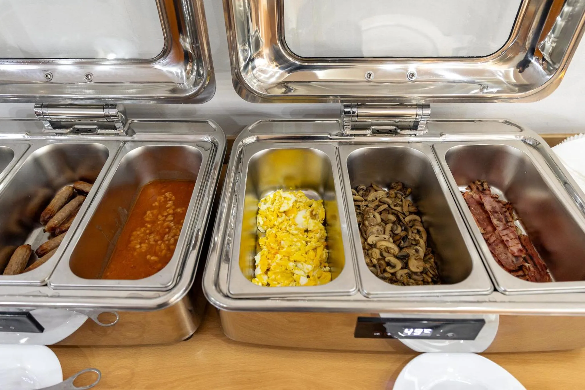 Buffet breakfast in Bela Ria