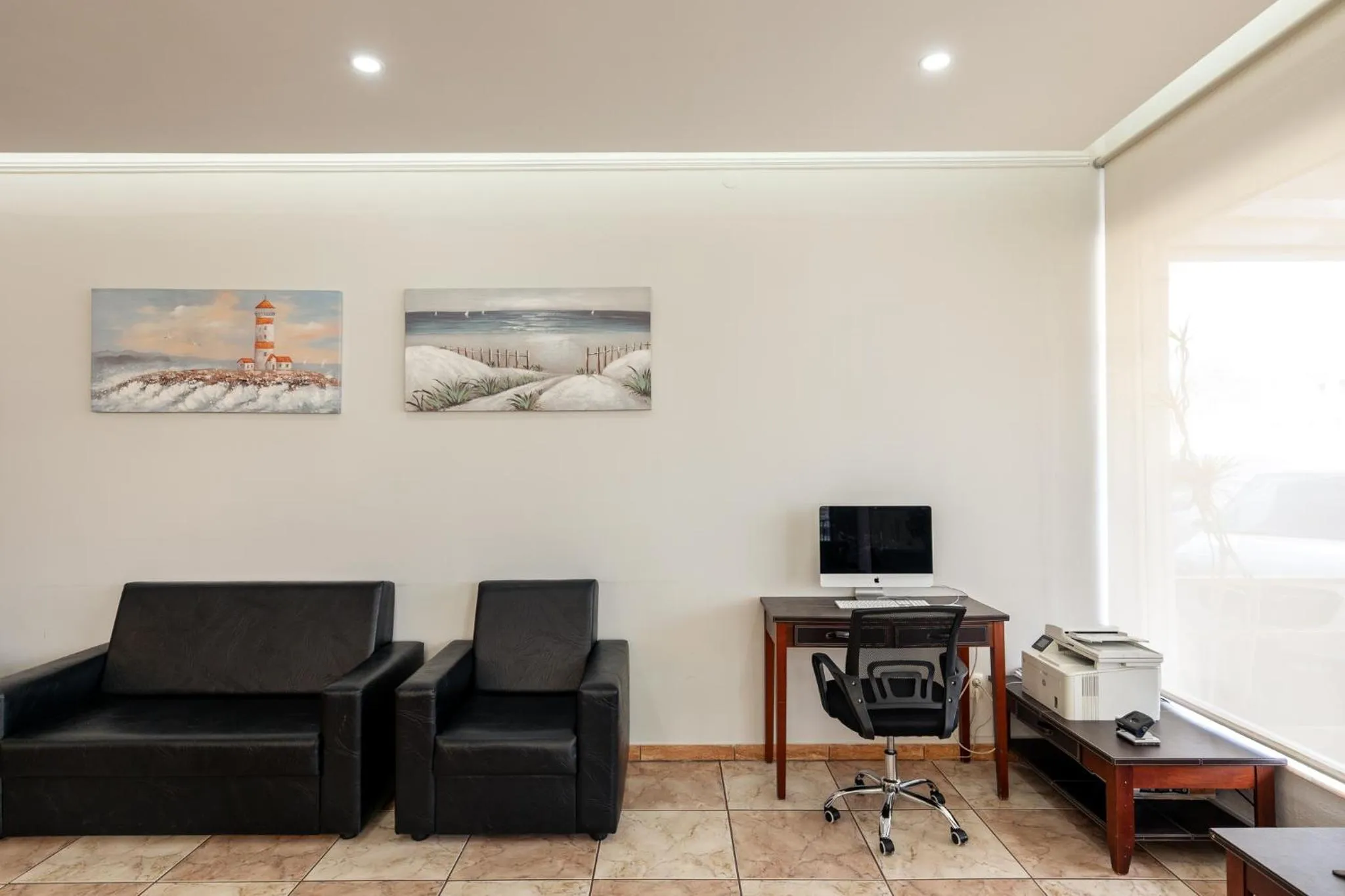 Communal lounge/ TV room in Bela Ria