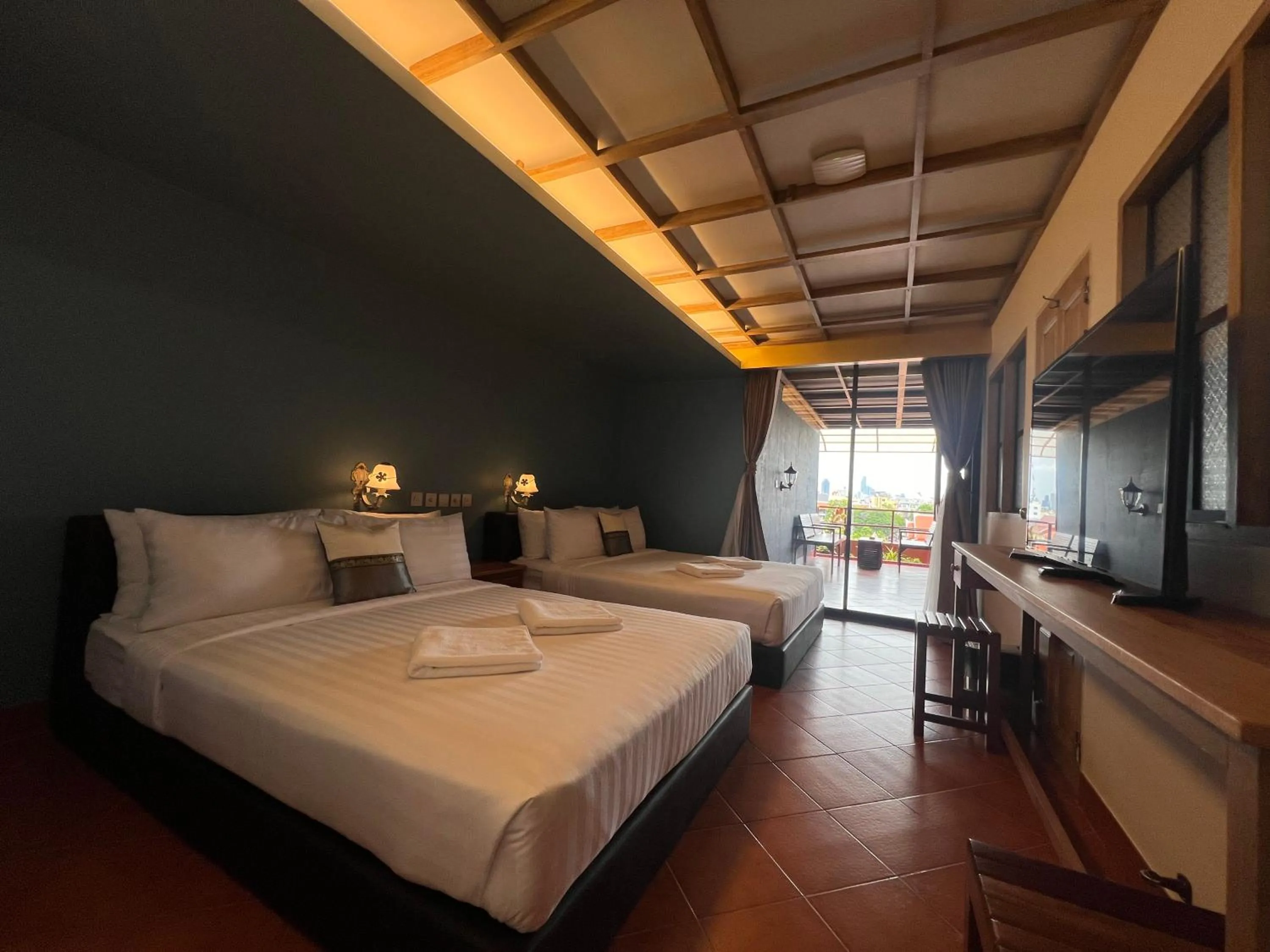 Bed in Cha Na Stay at Merry V