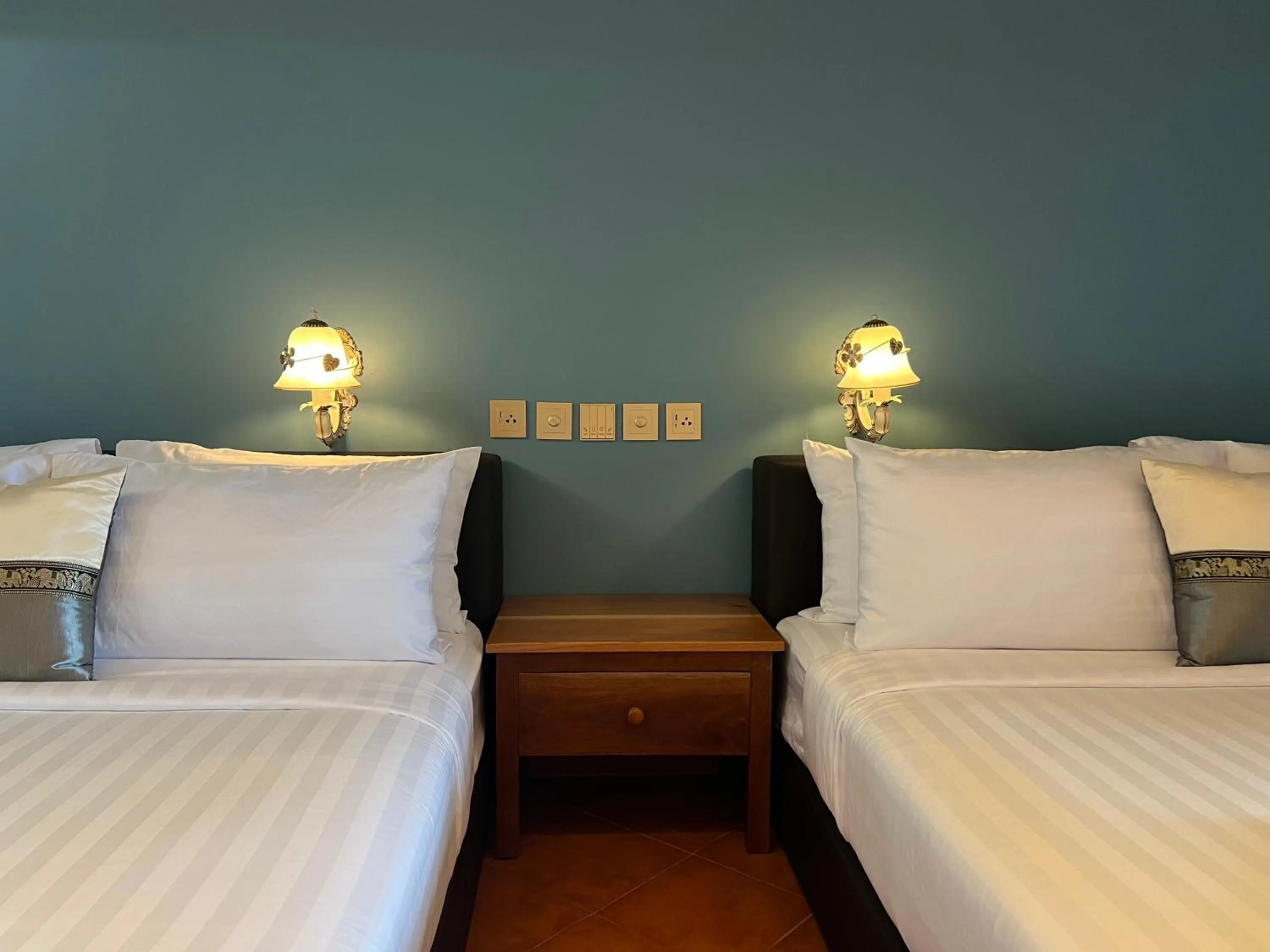 Bed in Cha Na Stay at Merry V