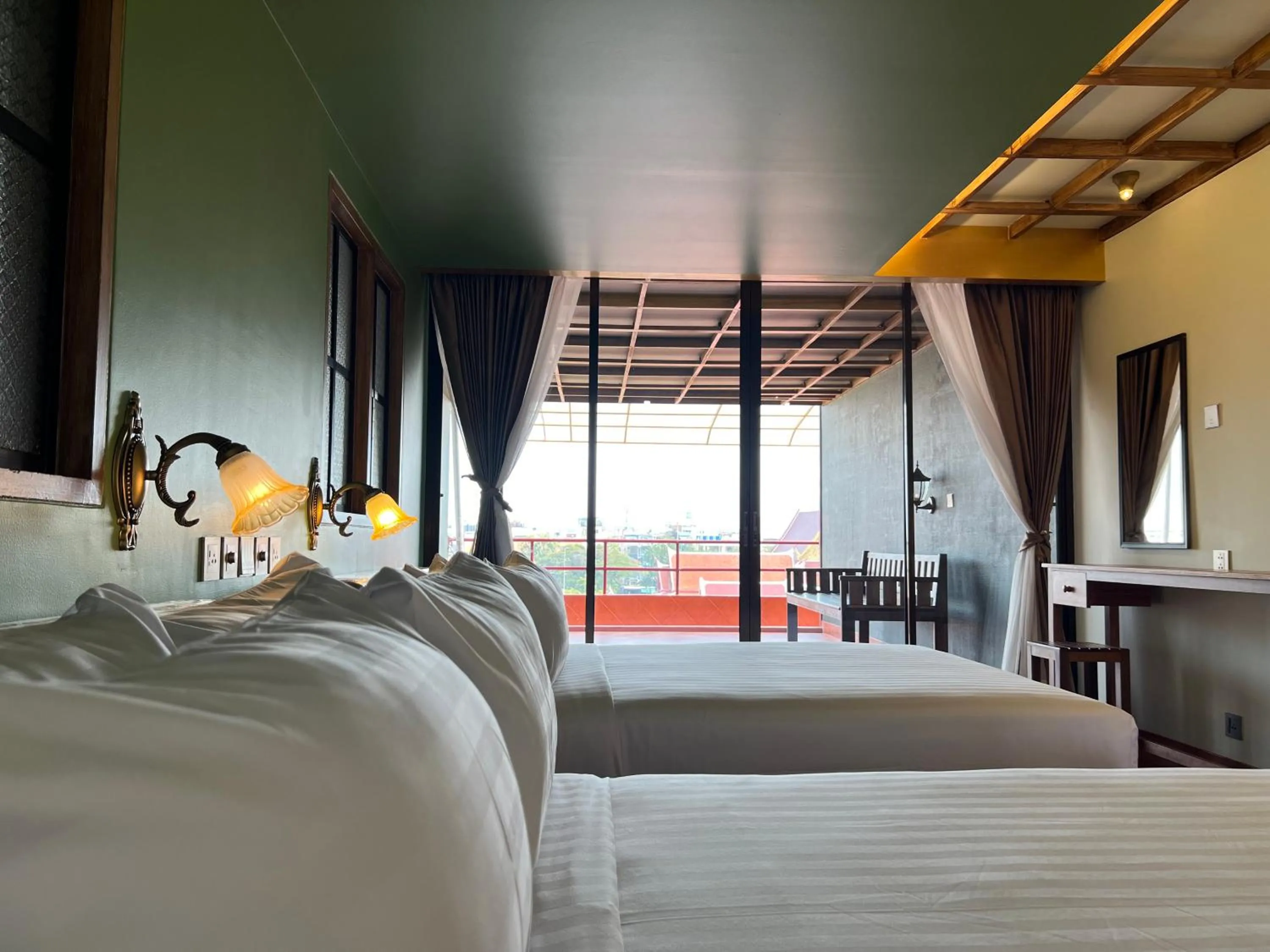 Bed in Cha Na Stay at Merry V