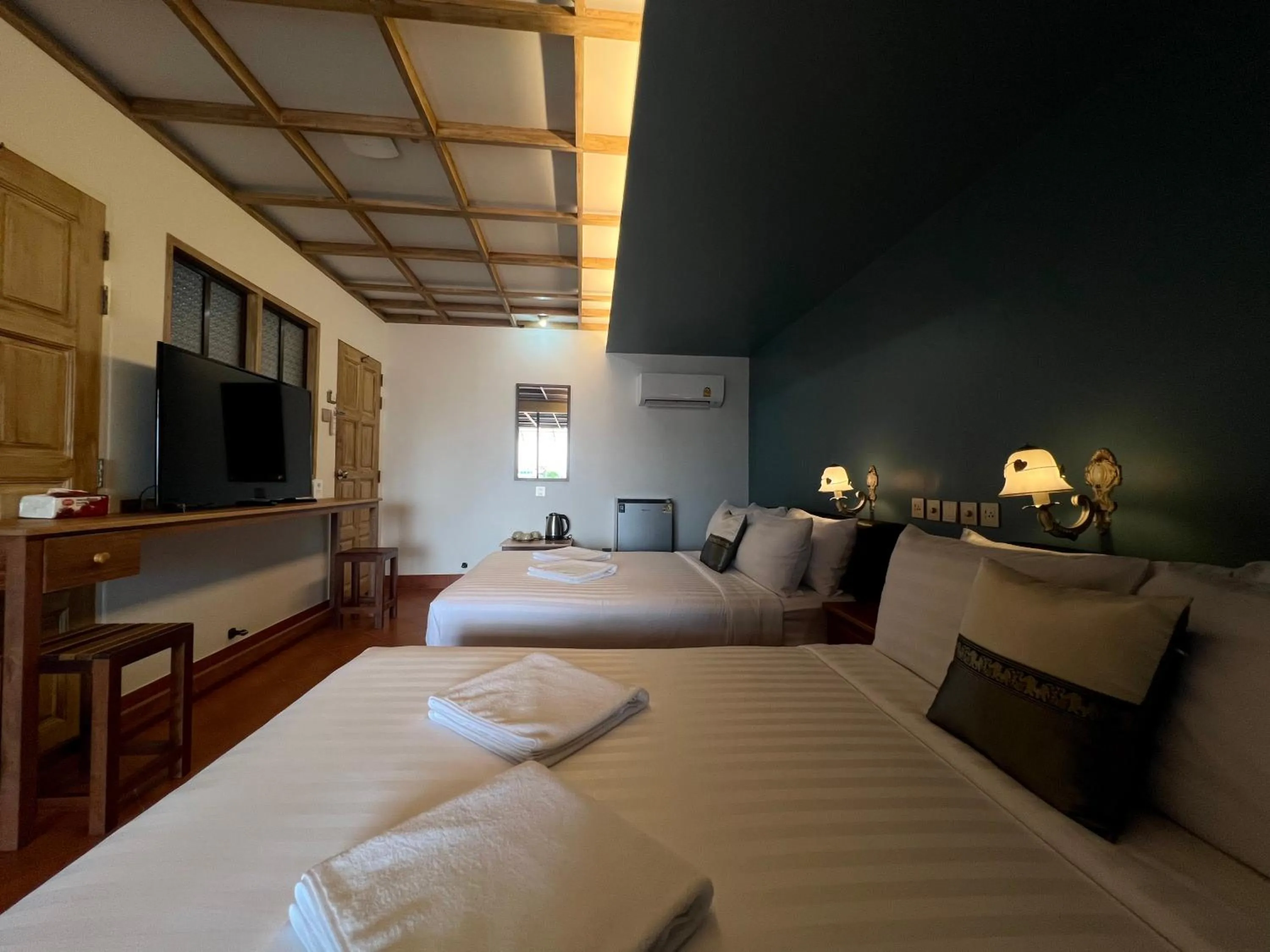 Bed in Cha Na Stay at Merry V