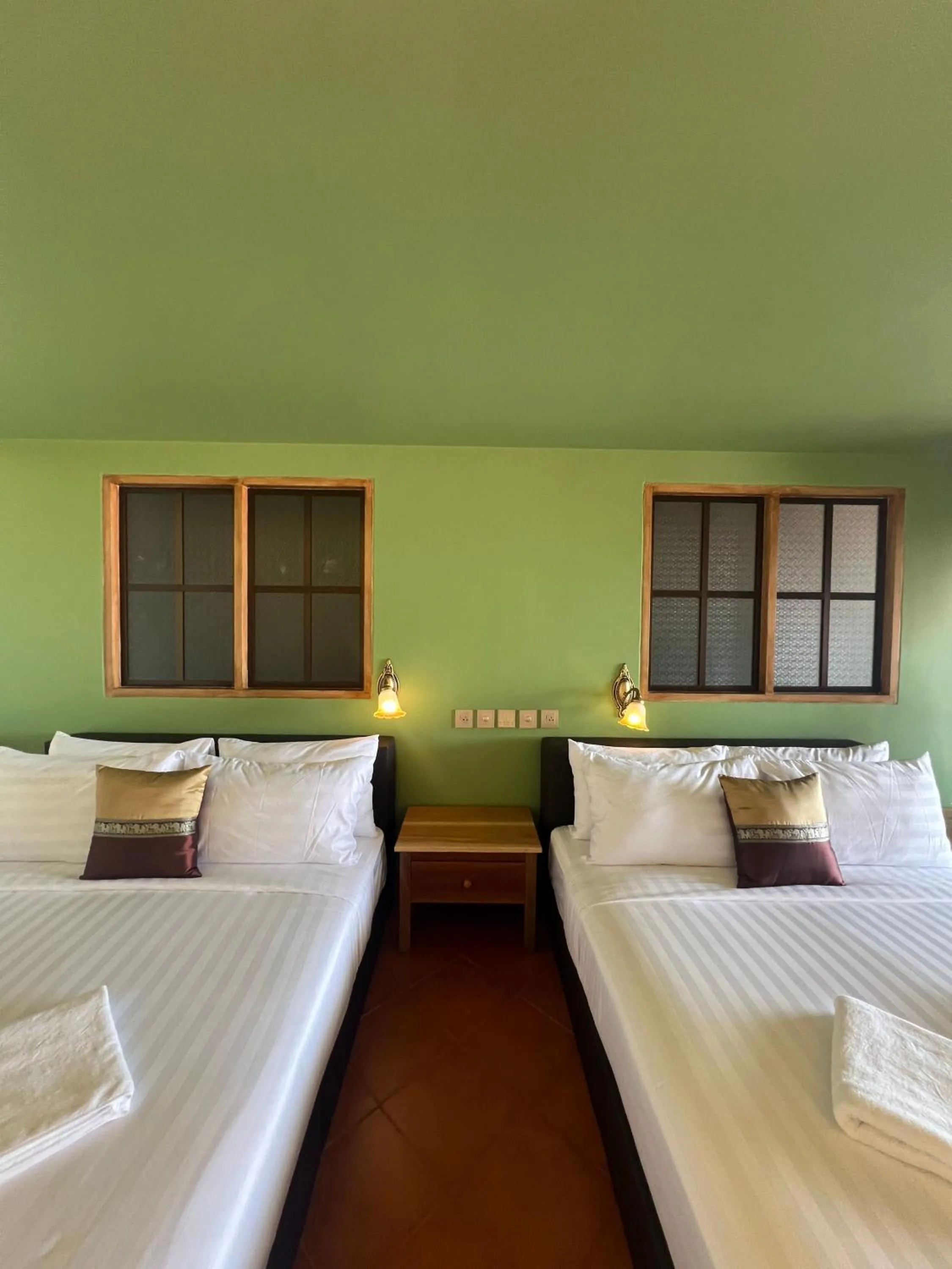 Bed in Cha Na Stay at Merry V