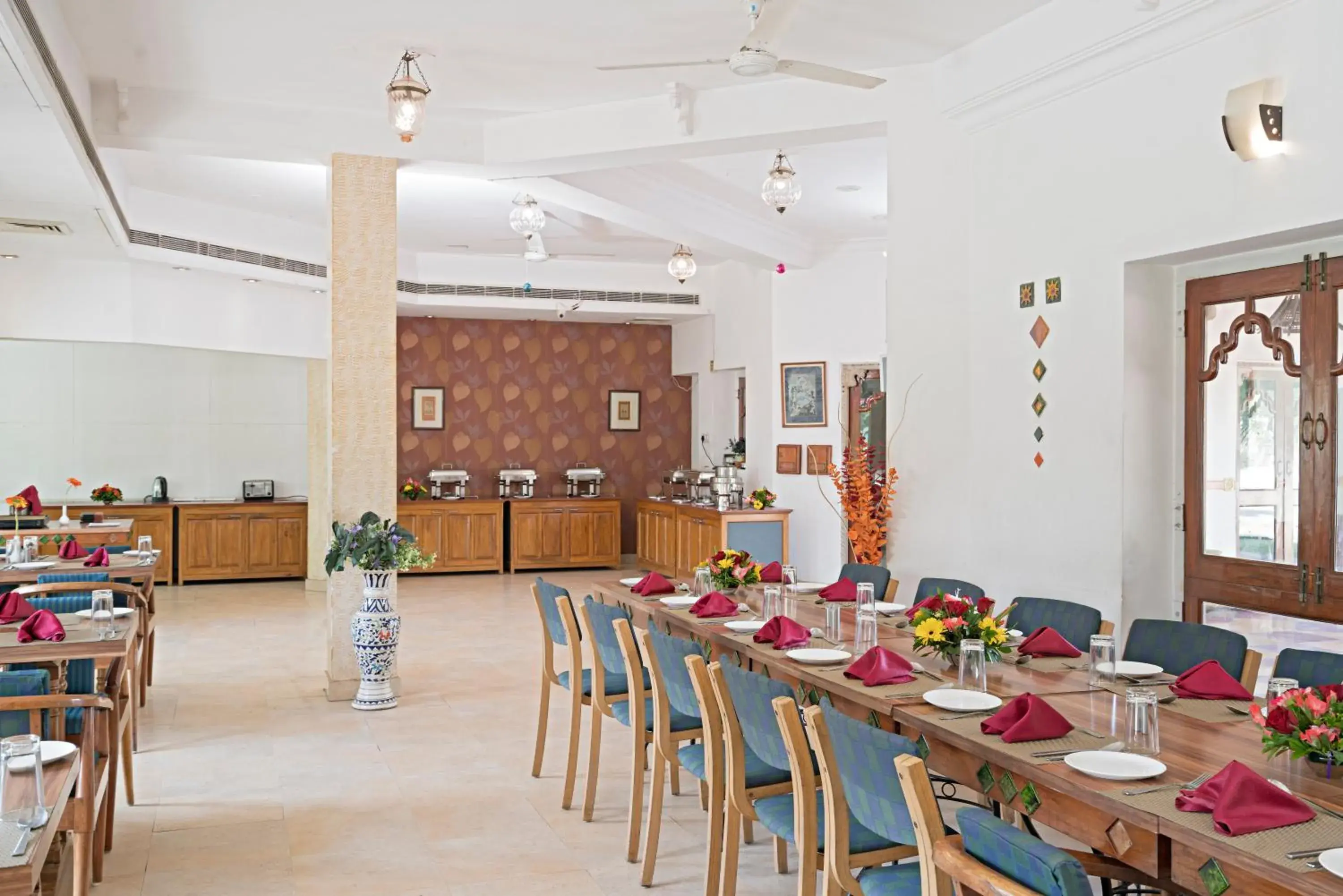 Restaurant/places to eat in The Chitvan Resort Restaurant/places to eat in The Chitvan Resort