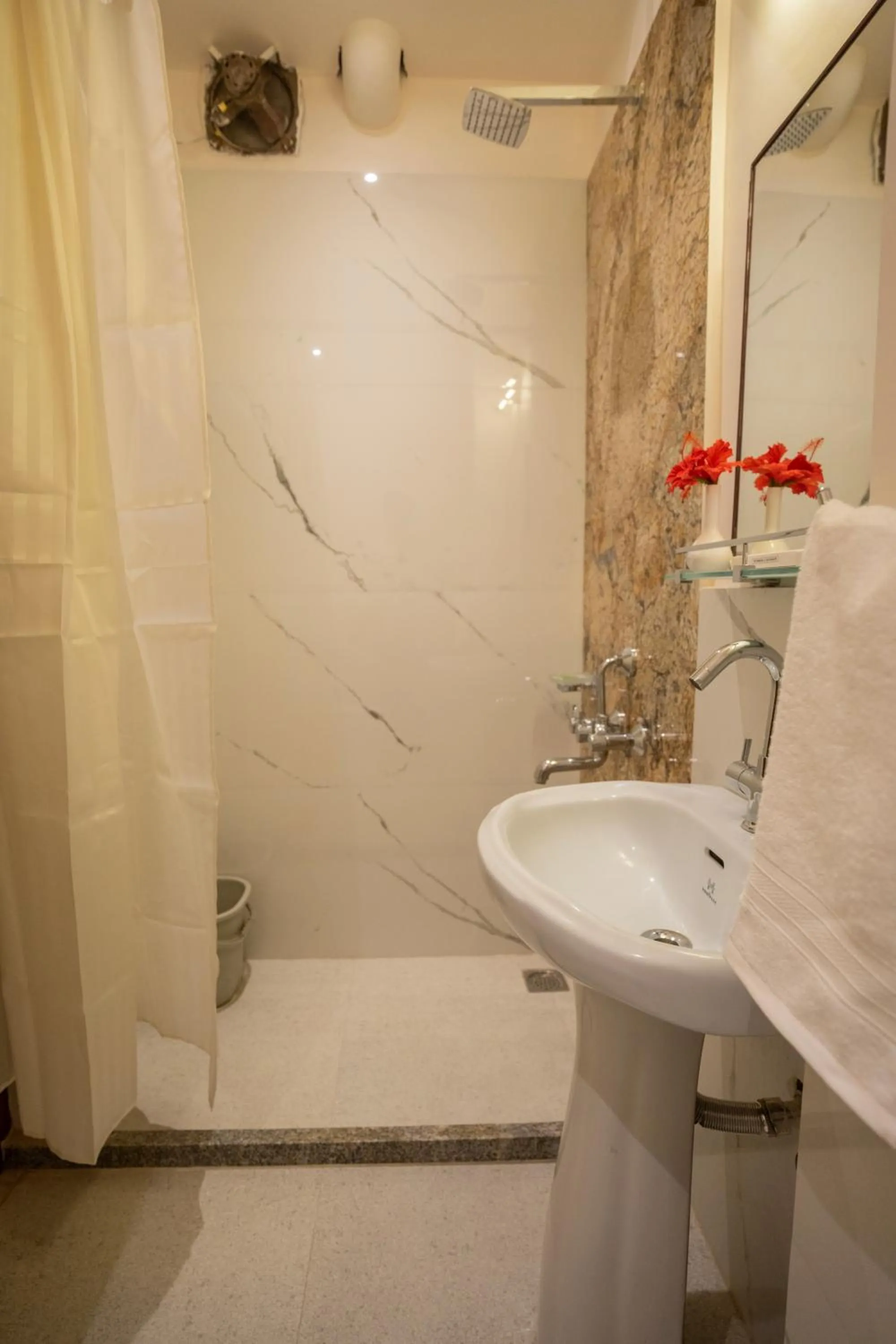 Shower in The Chitvan Resort