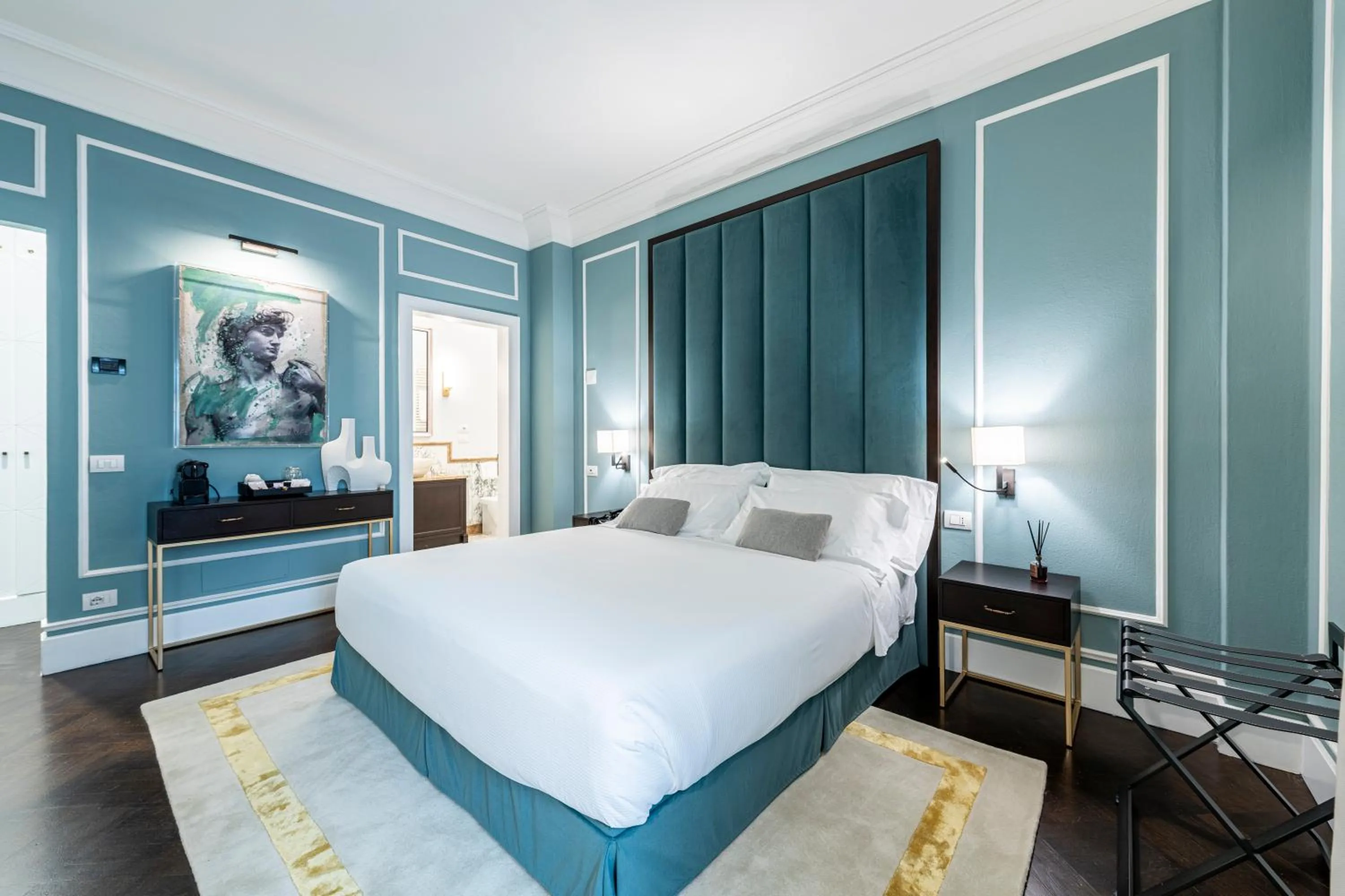 Bedroom, Bed in Glimpse Hotel