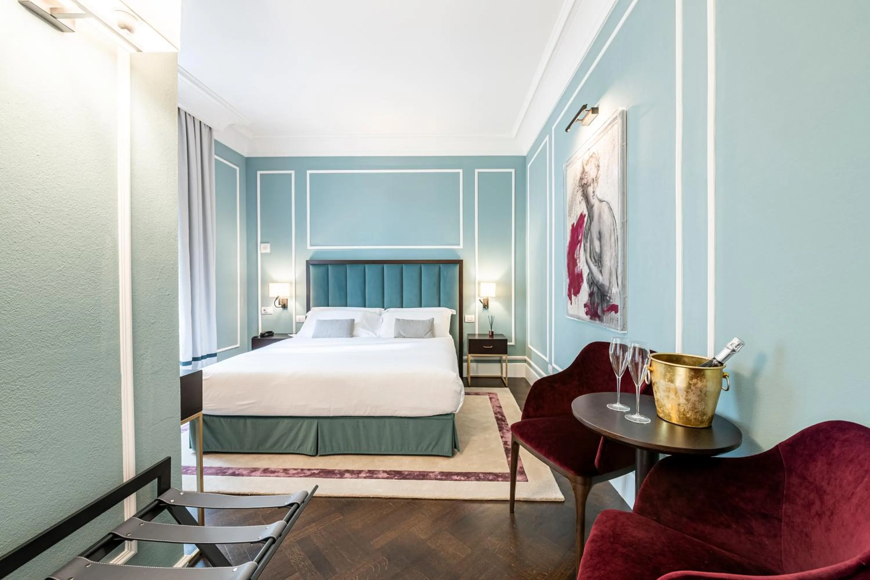 Bedroom, Bed in Glimpse Hotel