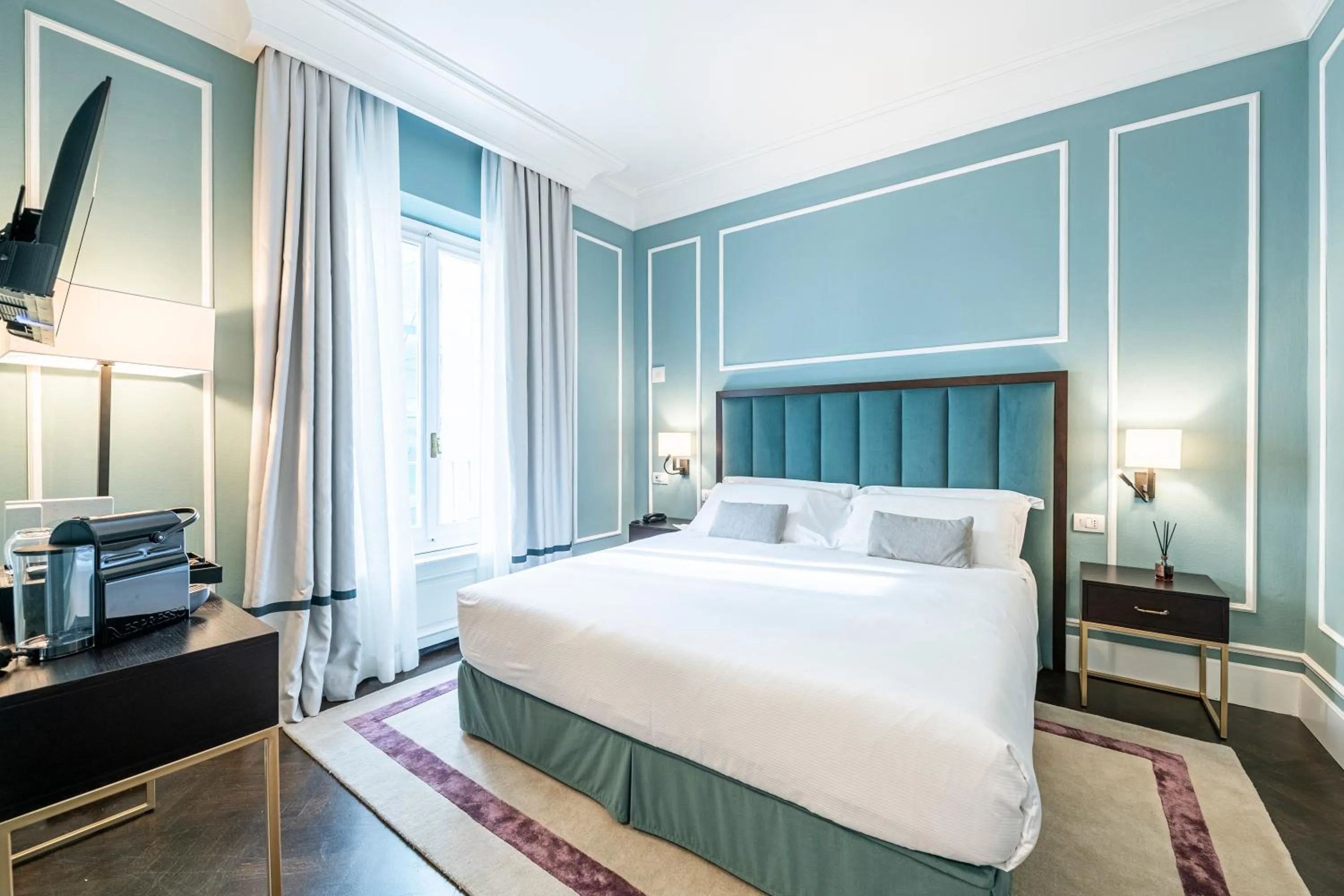 Bedroom, Bed in Glimpse Hotel