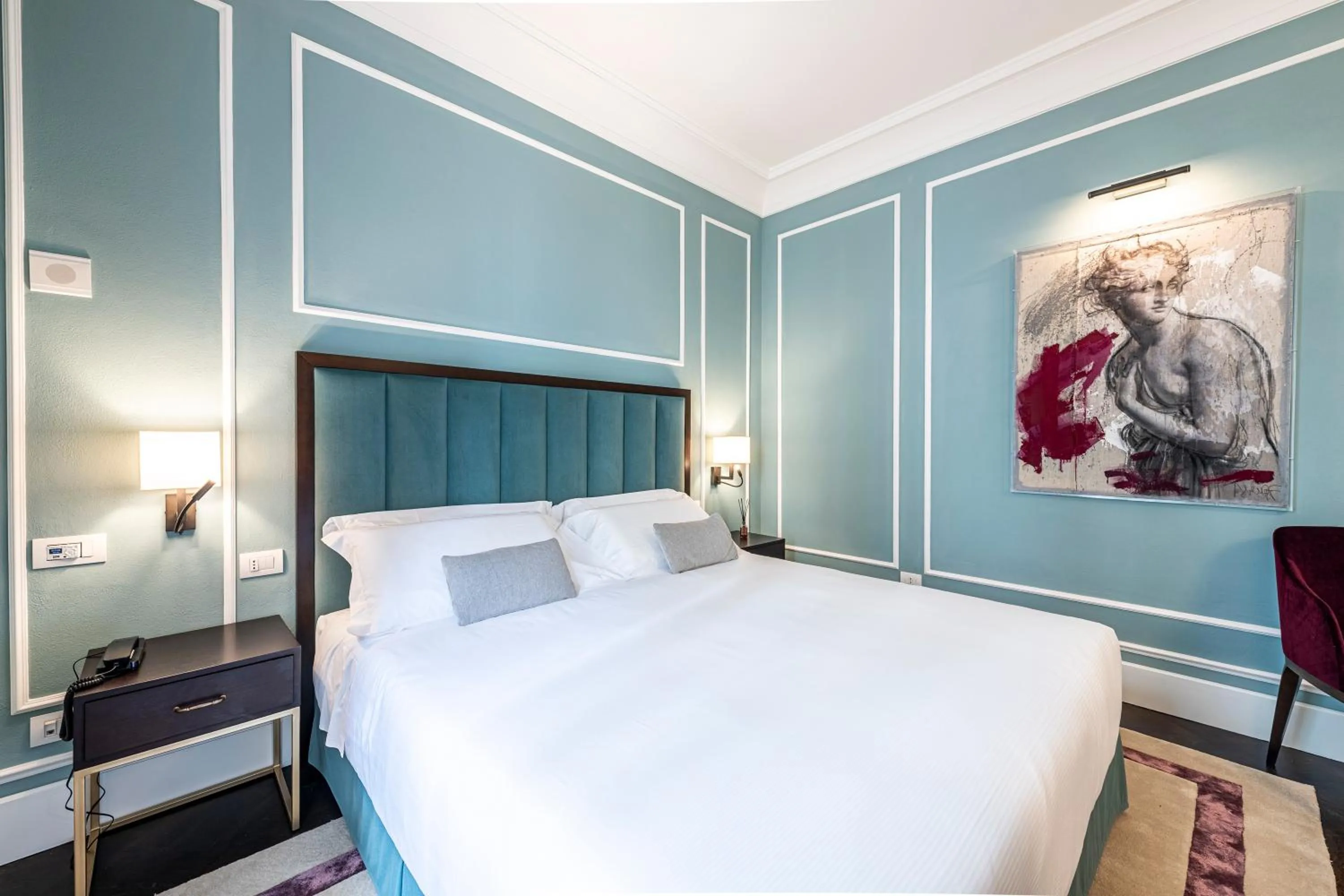 Bedroom, Bed in Glimpse Hotel