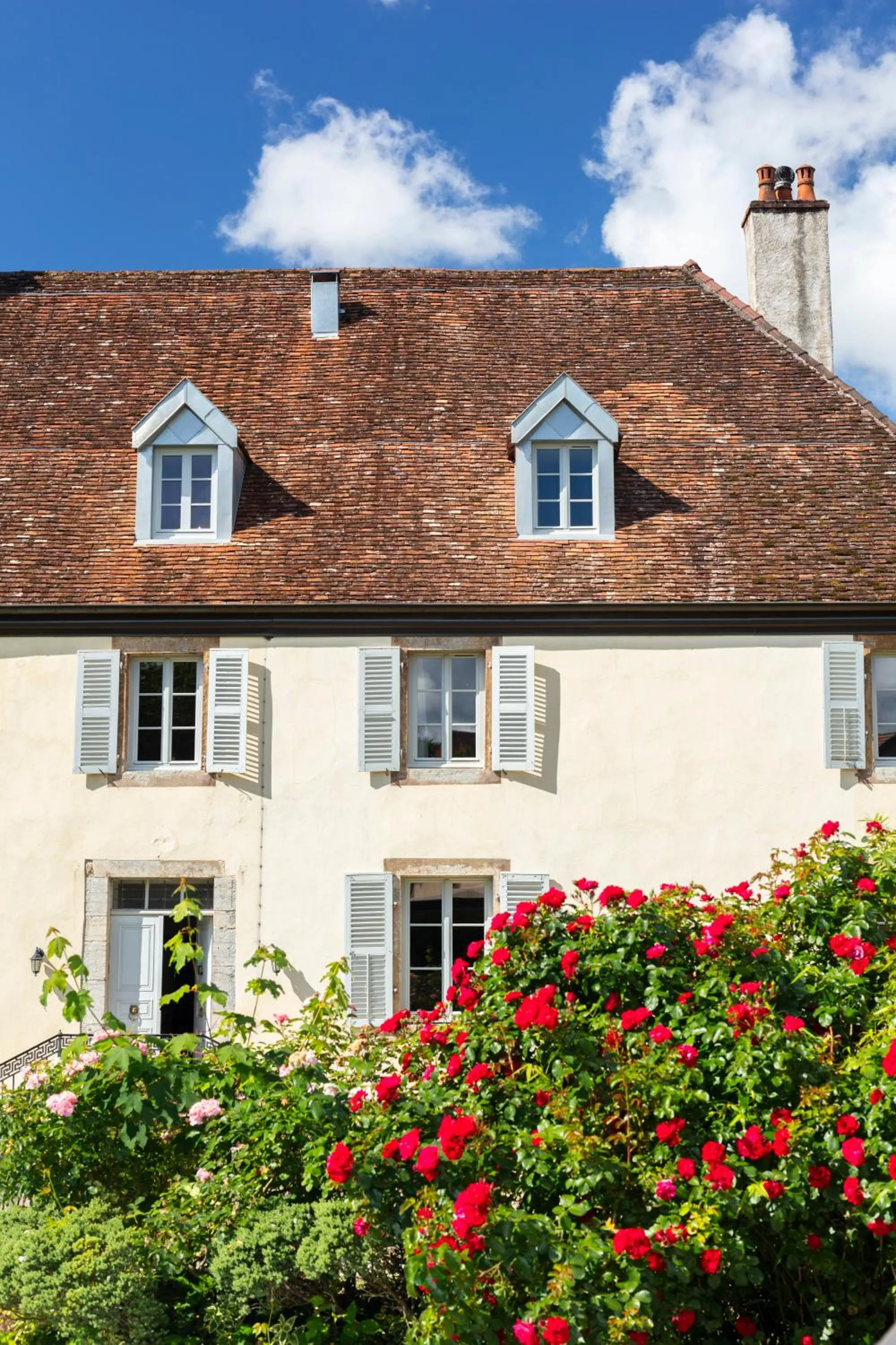 Property building in Le Clos Alice