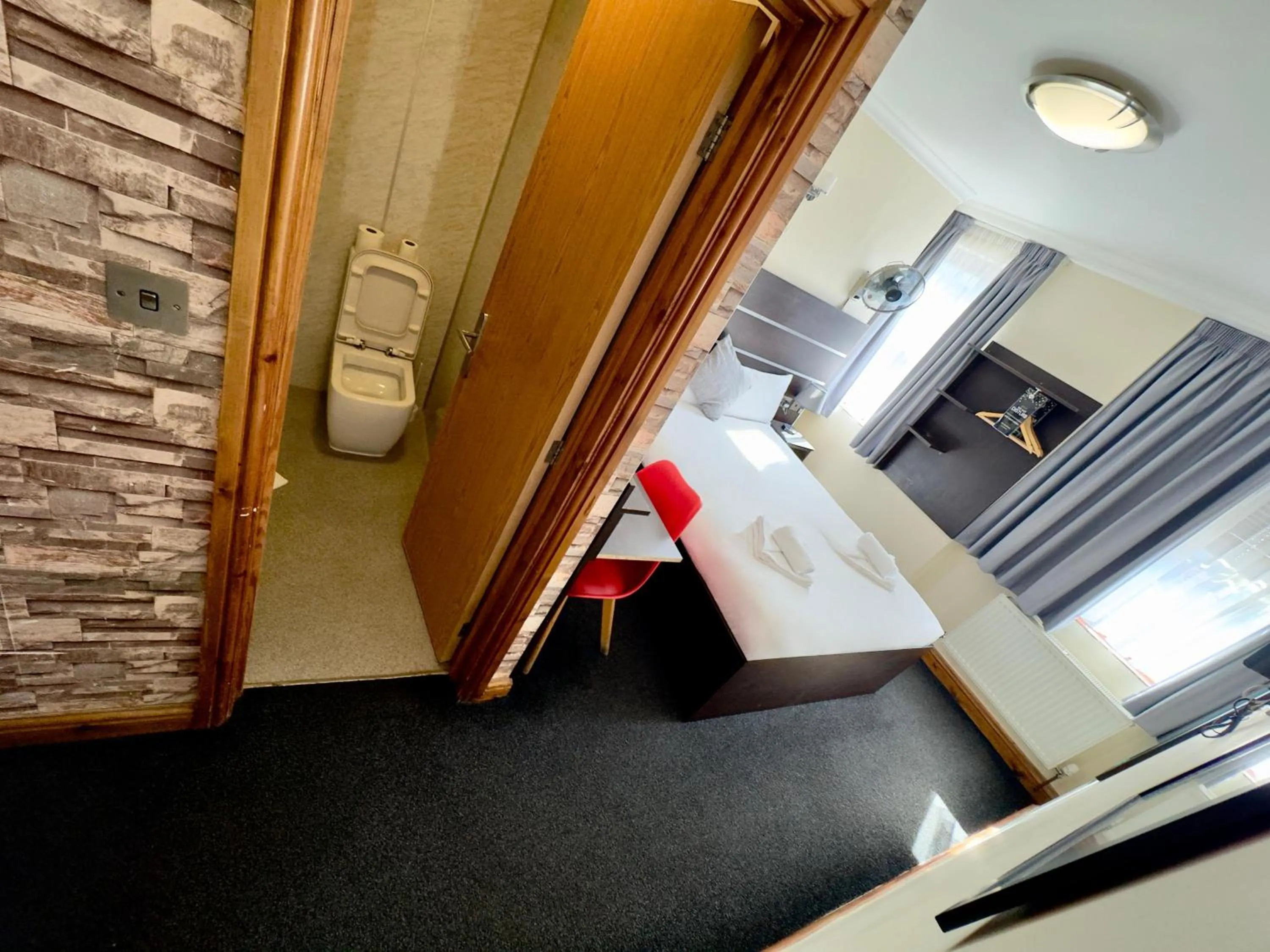 Photo of the whole room in Epsilon Hotel