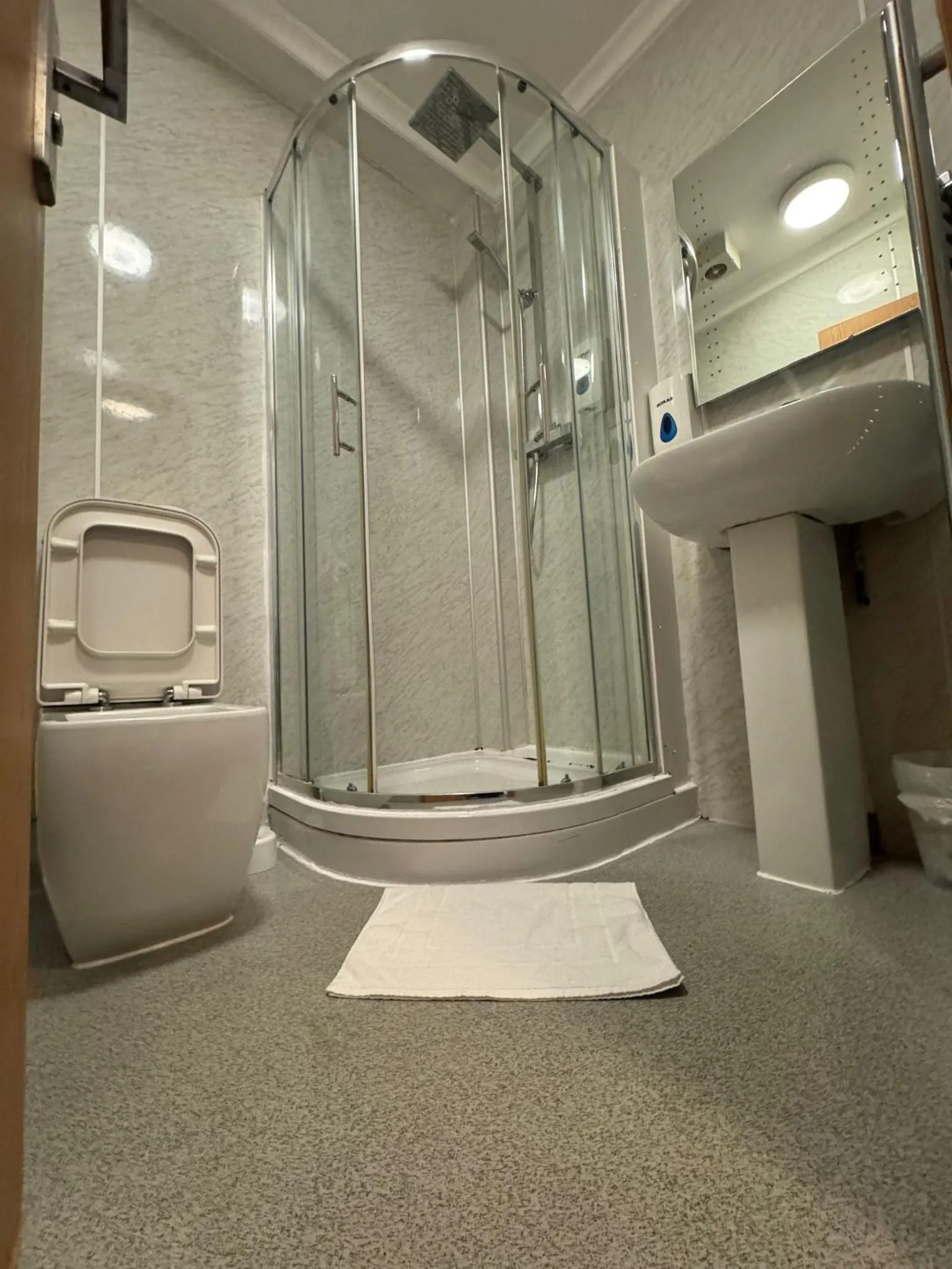 Shower in Epsilon Hotel