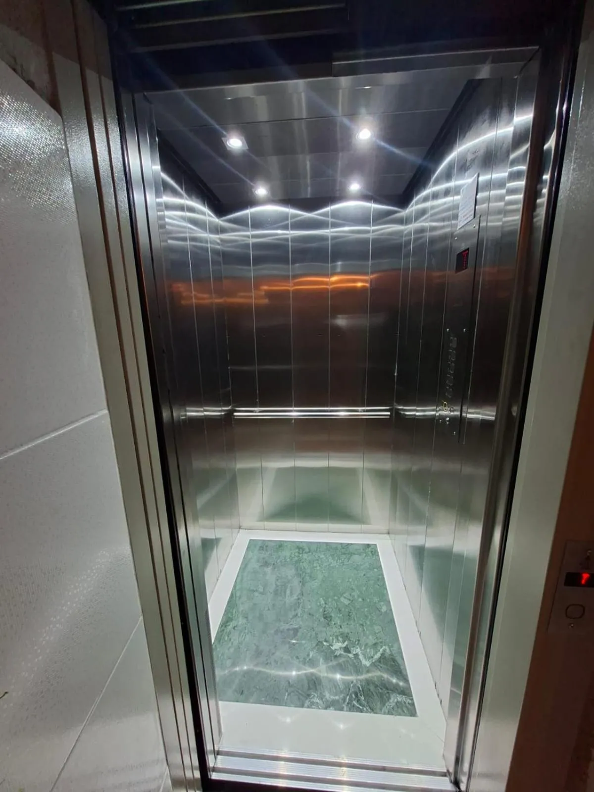 elevator in Pousada Parada Da Fé