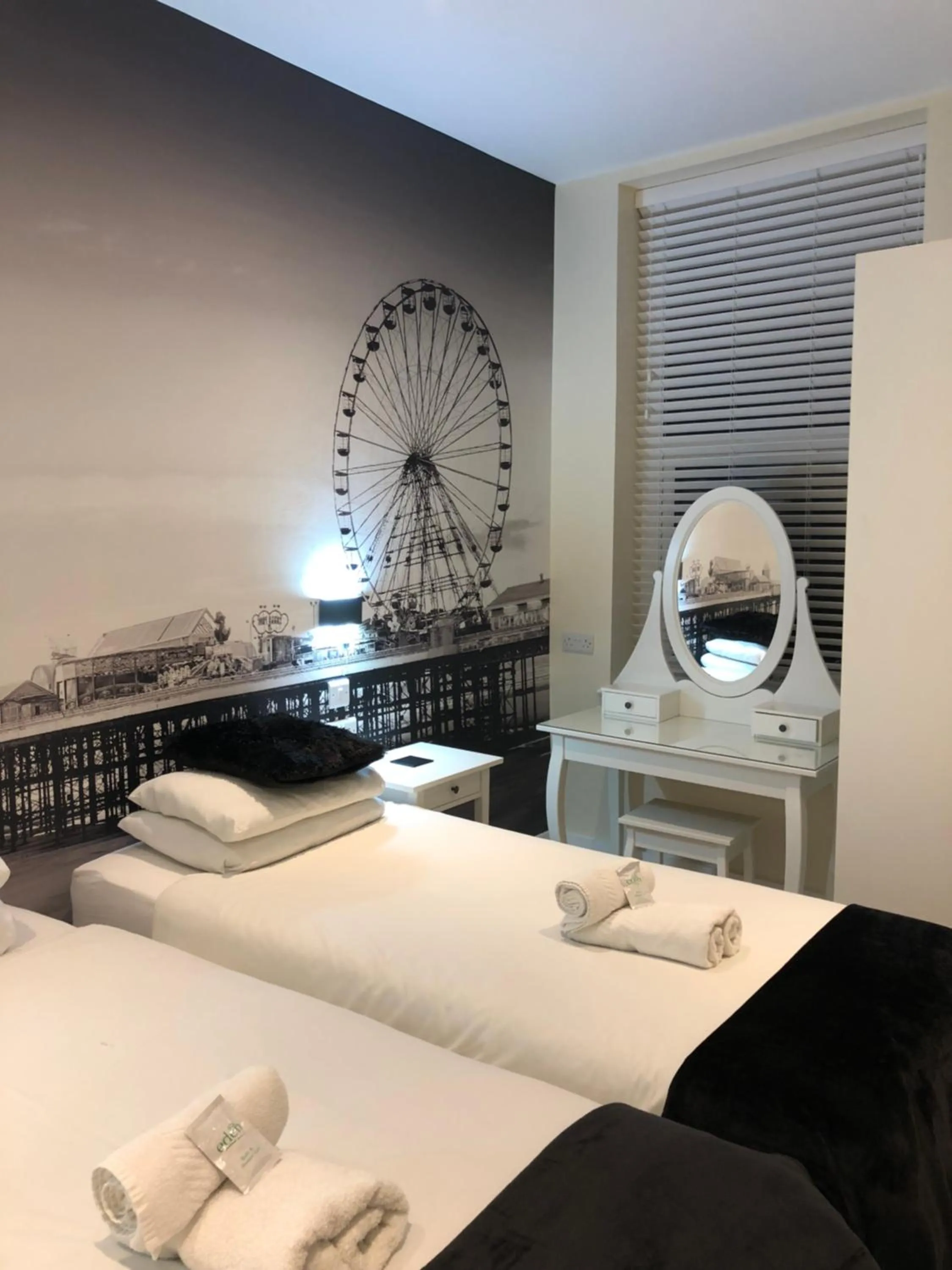 Bedroom, Bed in Happy Return Hotel