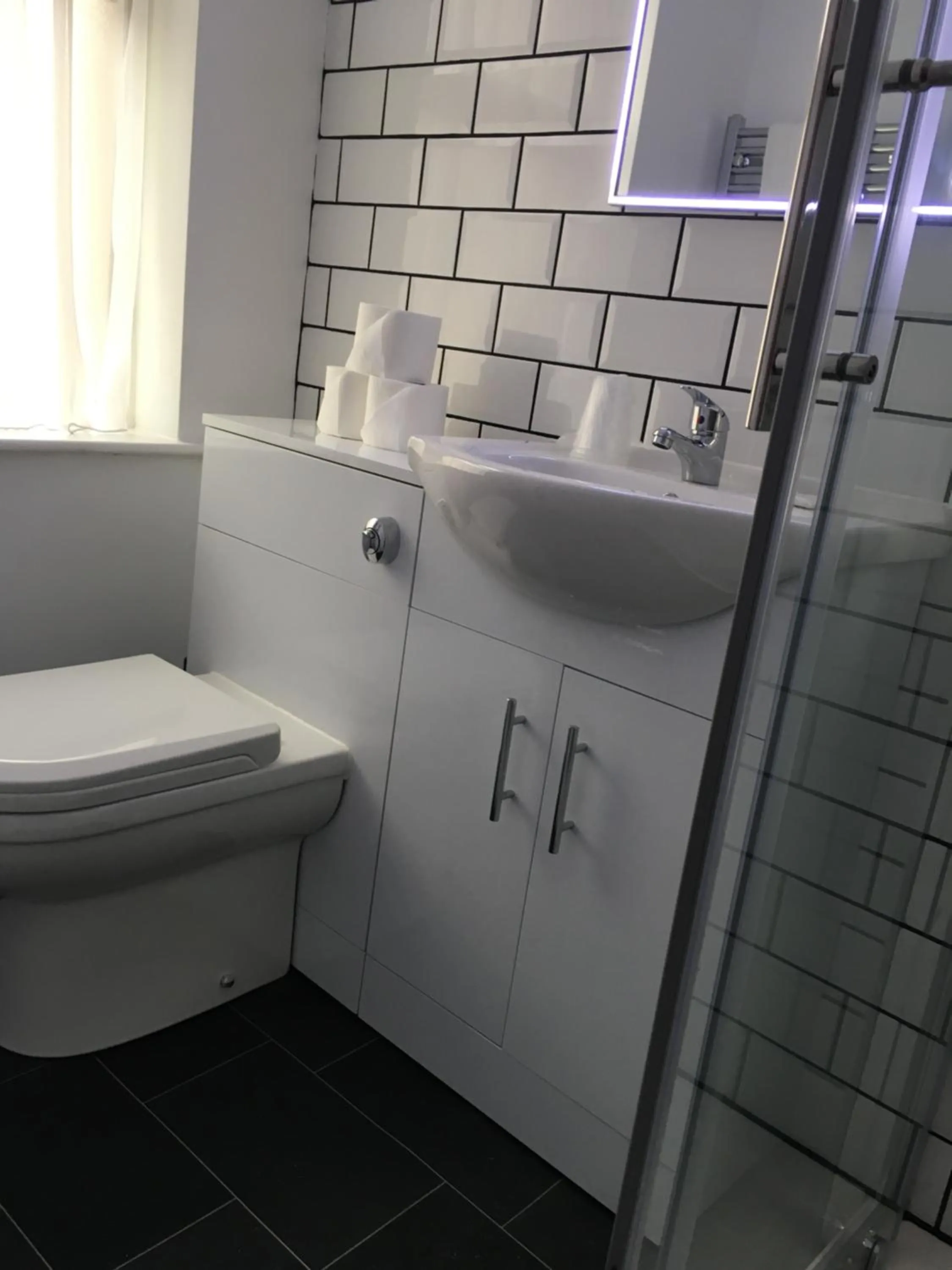 Bathroom in Happy Return Hotel