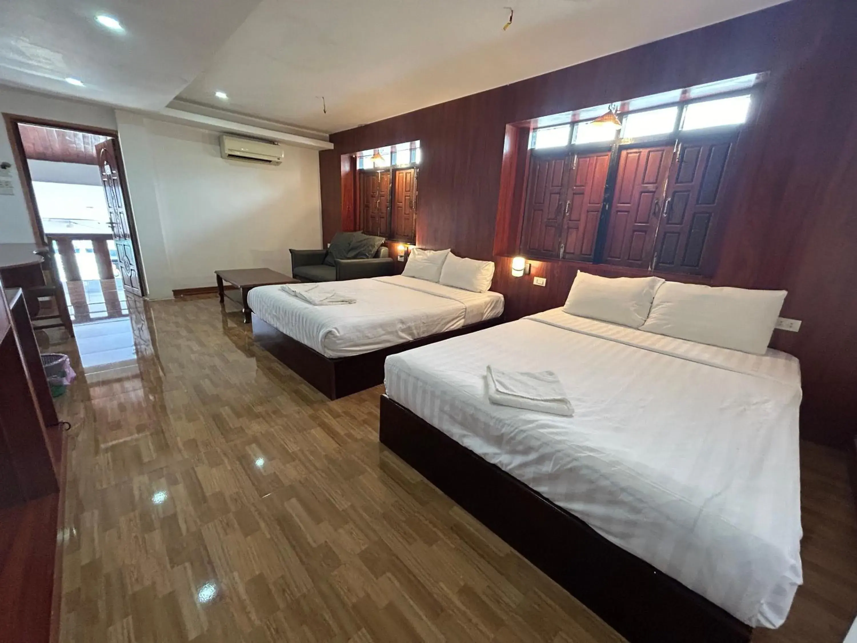 Bedroom, Bed in Vang Vieng Sky Mountain View Hotel Bedroom, Bed in Vang Vieng Sky Mountain View Hotel