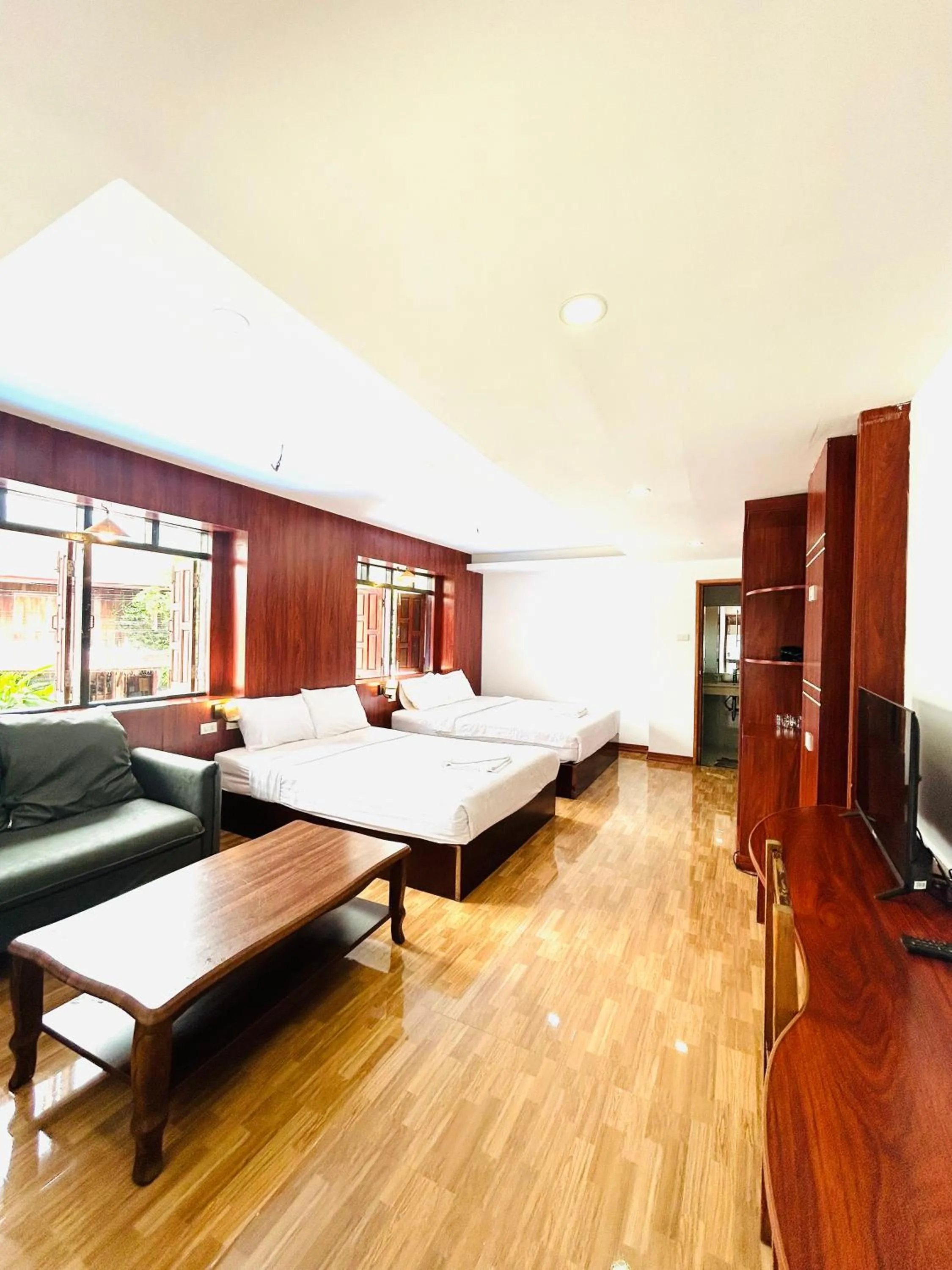 Bedroom, Bed in Vang Vieng Sky Mountain View Hotel