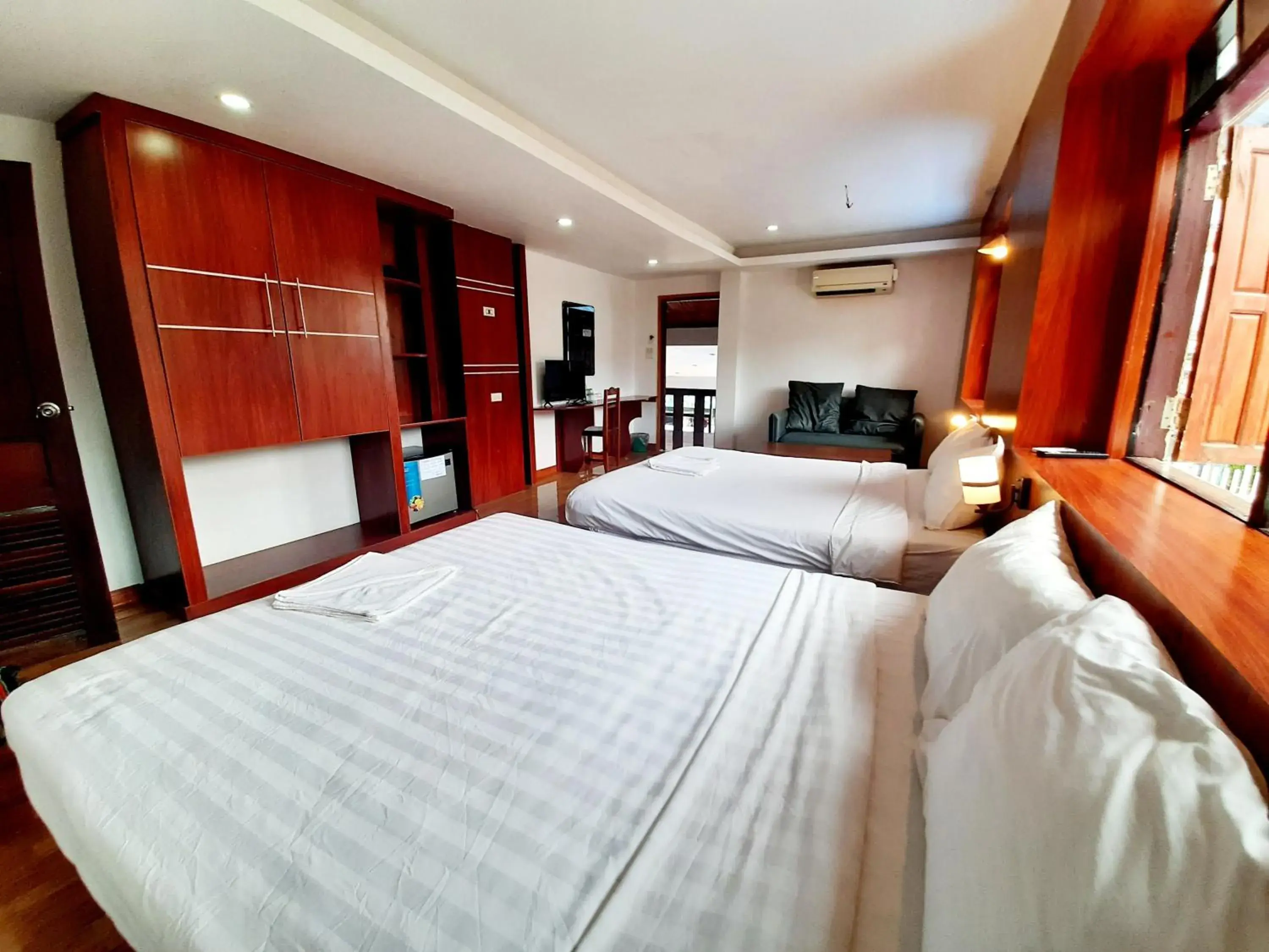 Bedroom, Bed in Vang Vieng Sky Mountain View Hotel Bedroom, Bed in Vang Vieng Sky Mountain View Hotel