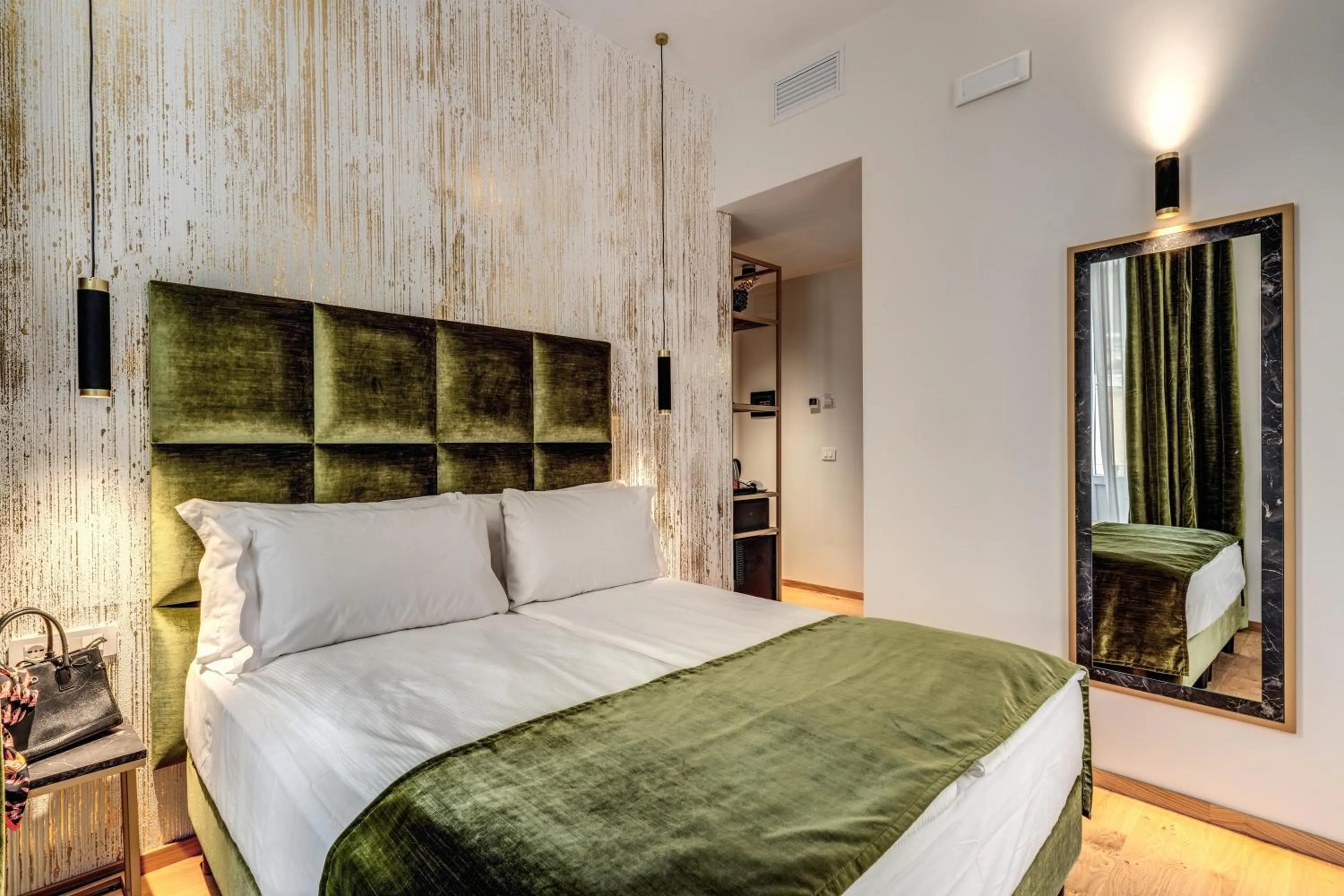 Bedroom, Bed in Goldoni 47