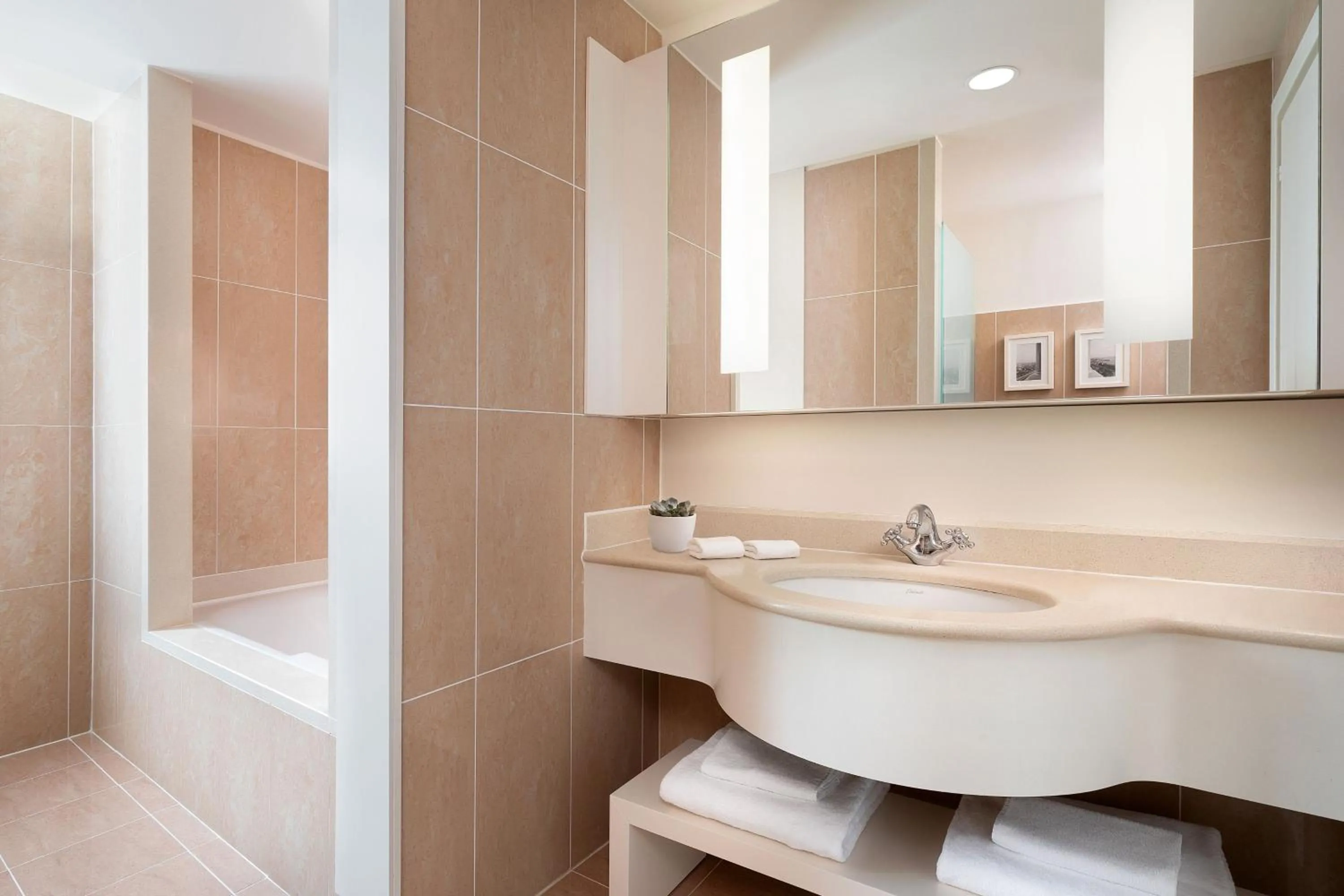 Bathroom in JW Marriott Venice Resort & Spa