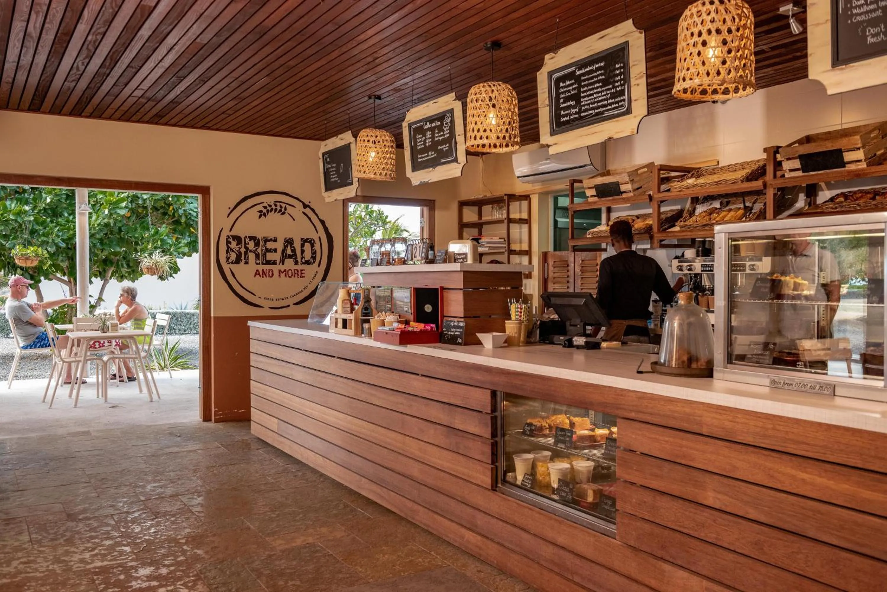 Restaurant/places to eat in Coral Estate Luxury Resort