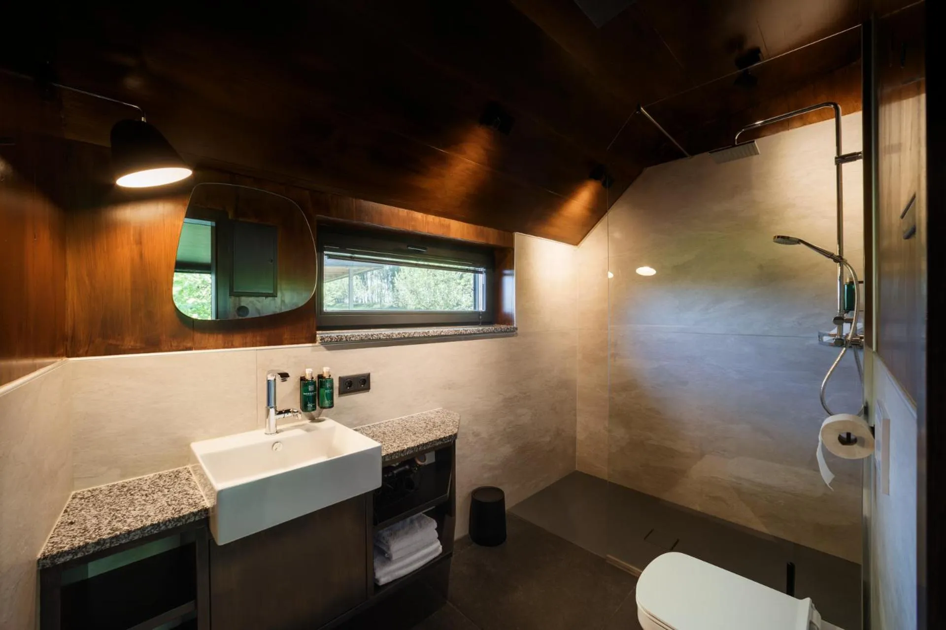 Toilet in edelførst Baumhäuser