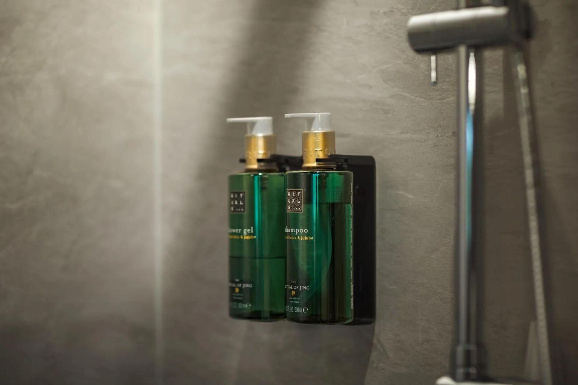 Shower in edelførst Baumhäuser