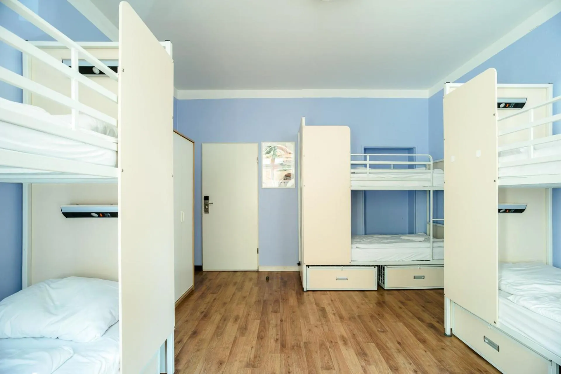 Photo of the whole room, Bed in EastSeven Berlin Hostel