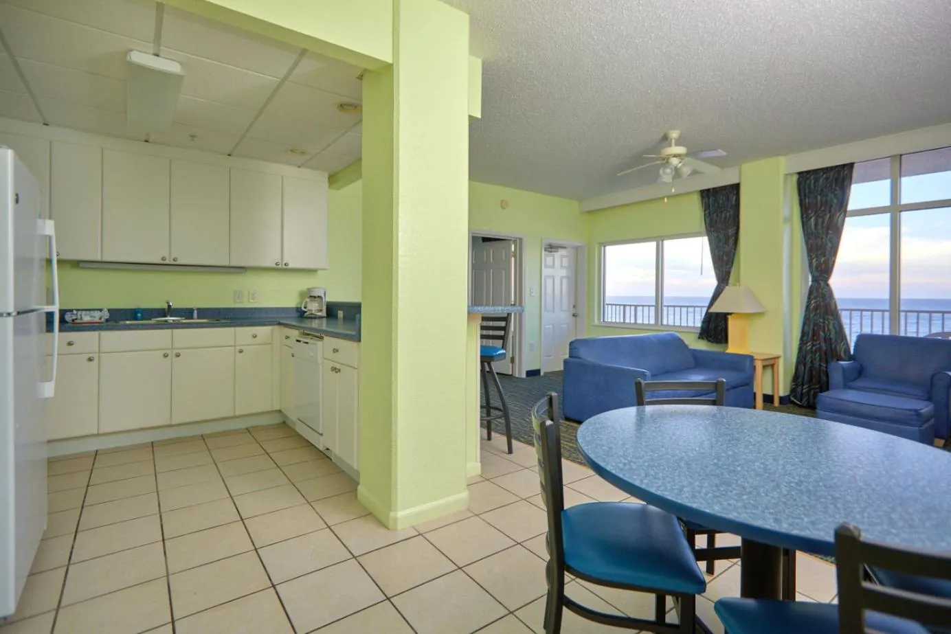 Kitchen or kitchenette in Palmetto Beachfront Hotel, a By The Sea Resort