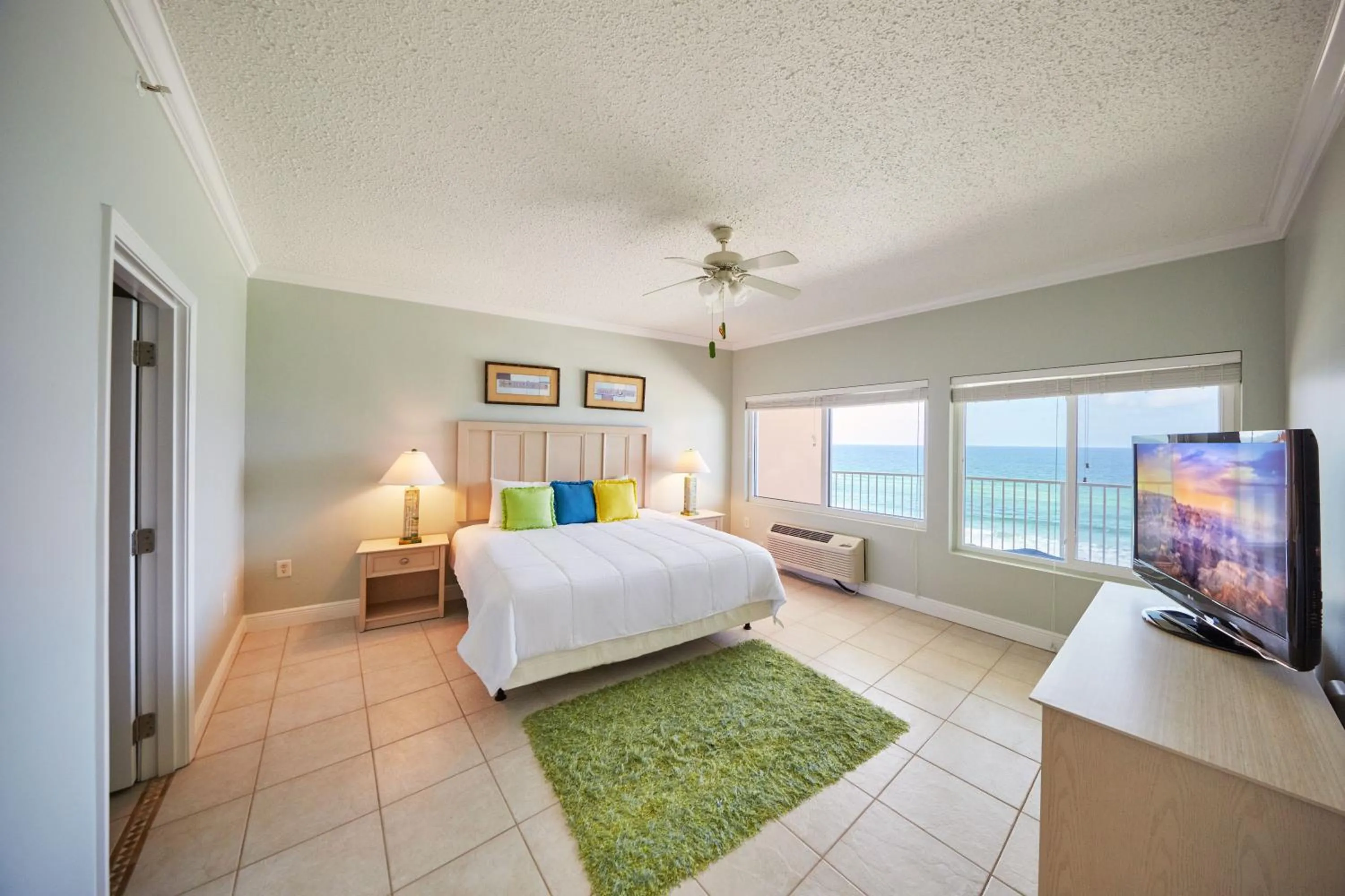 Bed in Palmetto Beachfront Hotel, a By The Sea Resort