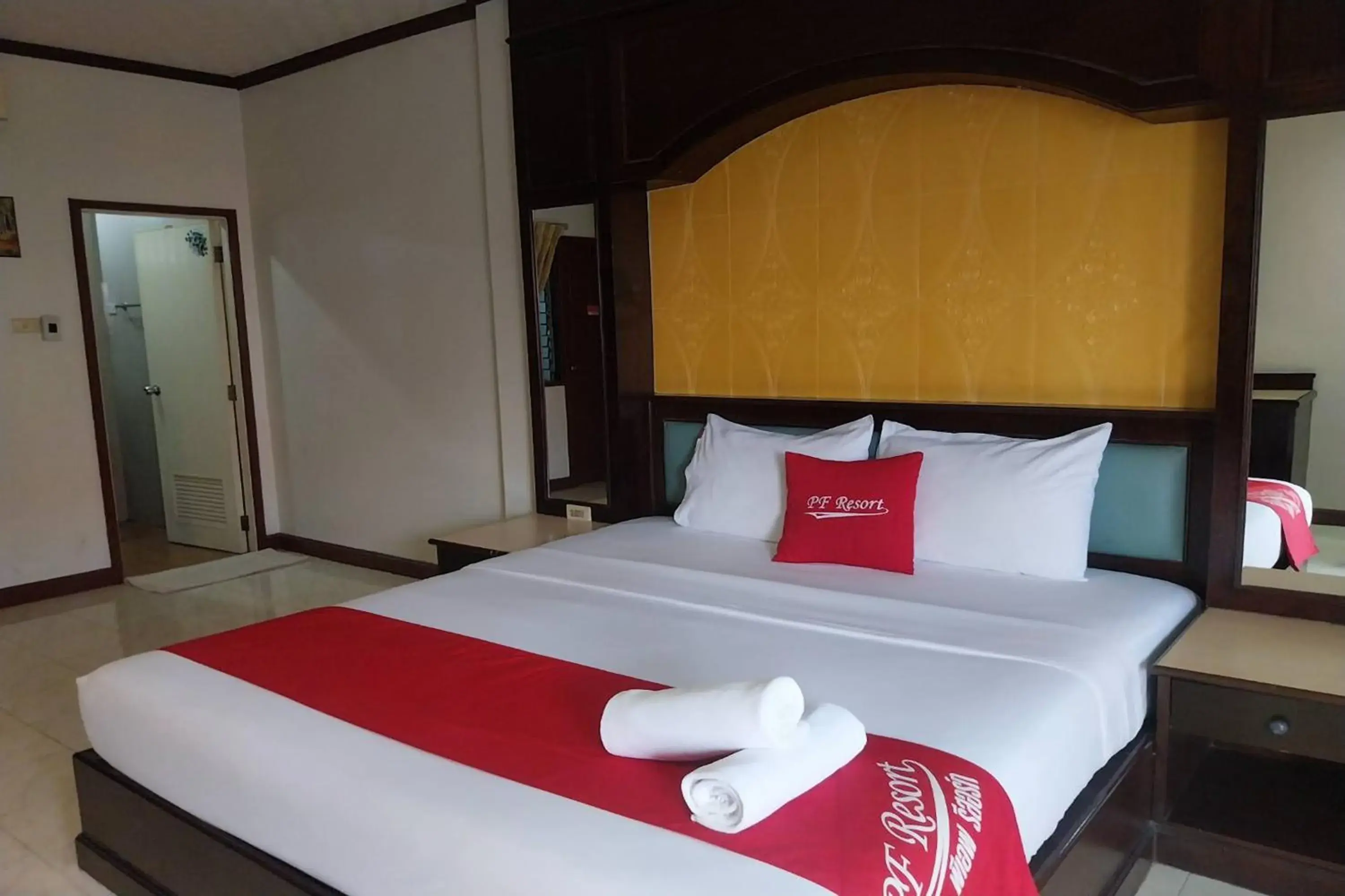 Bed in PF Resort Bed in PF Resort