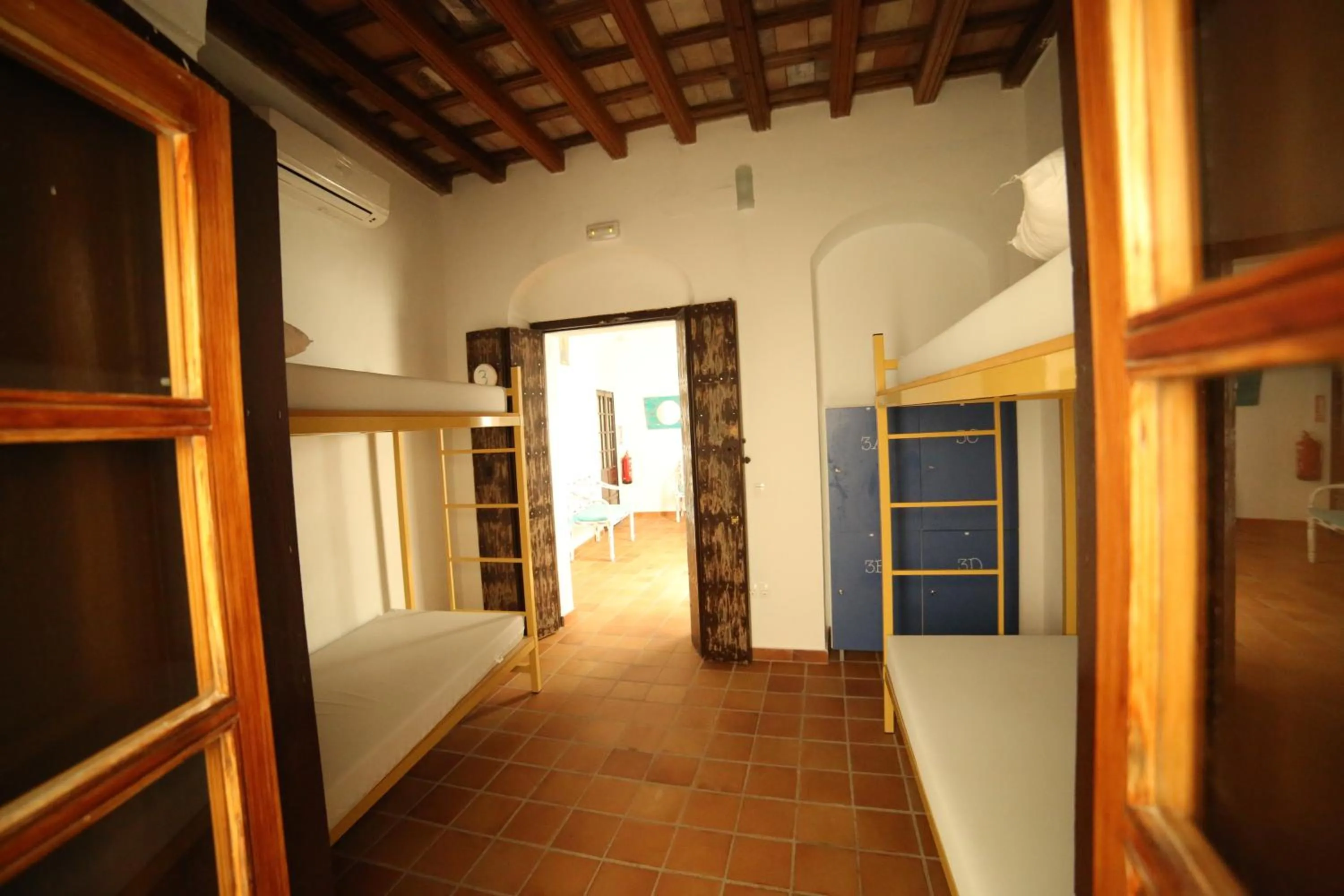 Bedroom in Wake up in Tarifa Hostel & Restaurant Lounge
