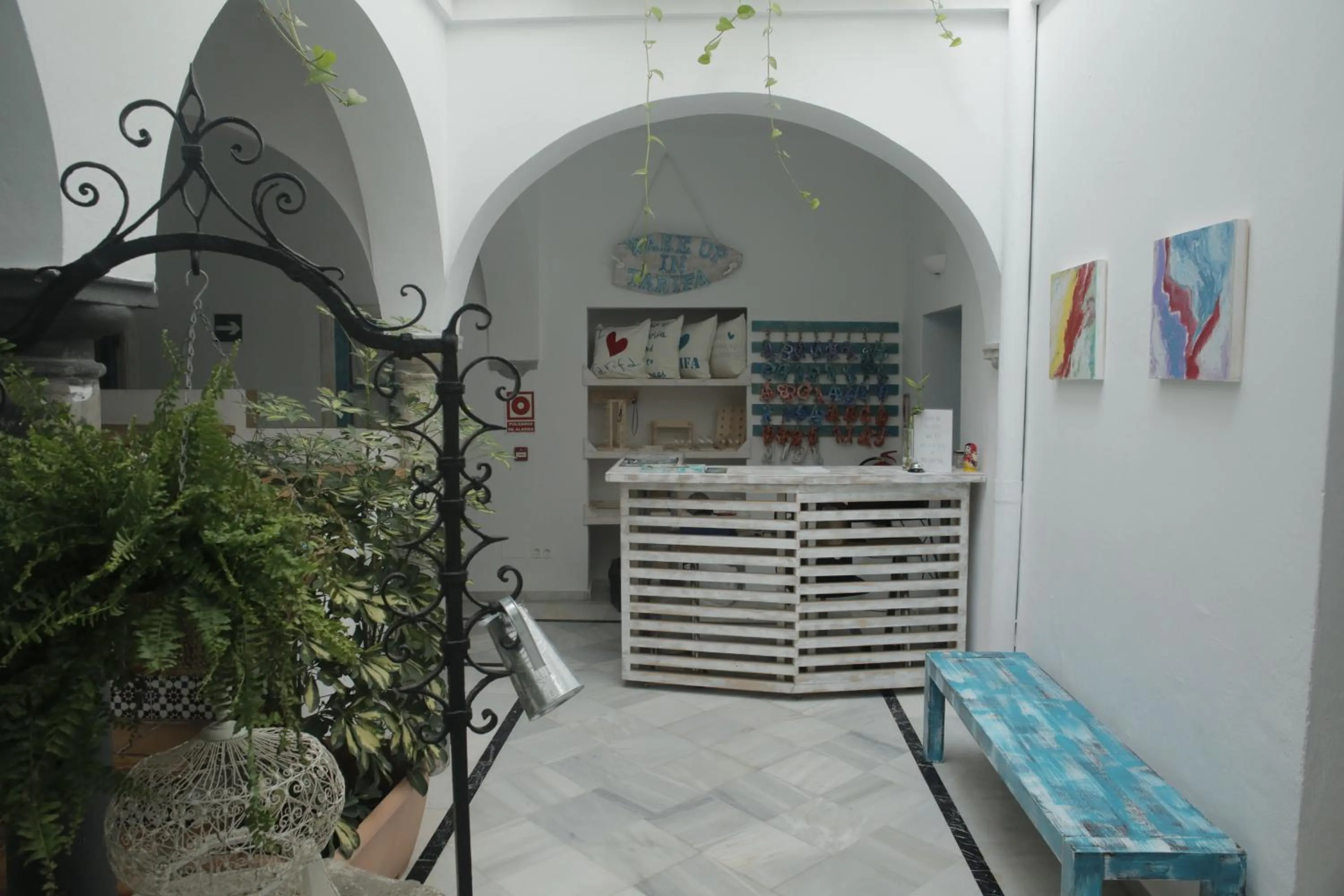 Lobby or reception in Wake up in Tarifa Hostel & Restaurant Lounge