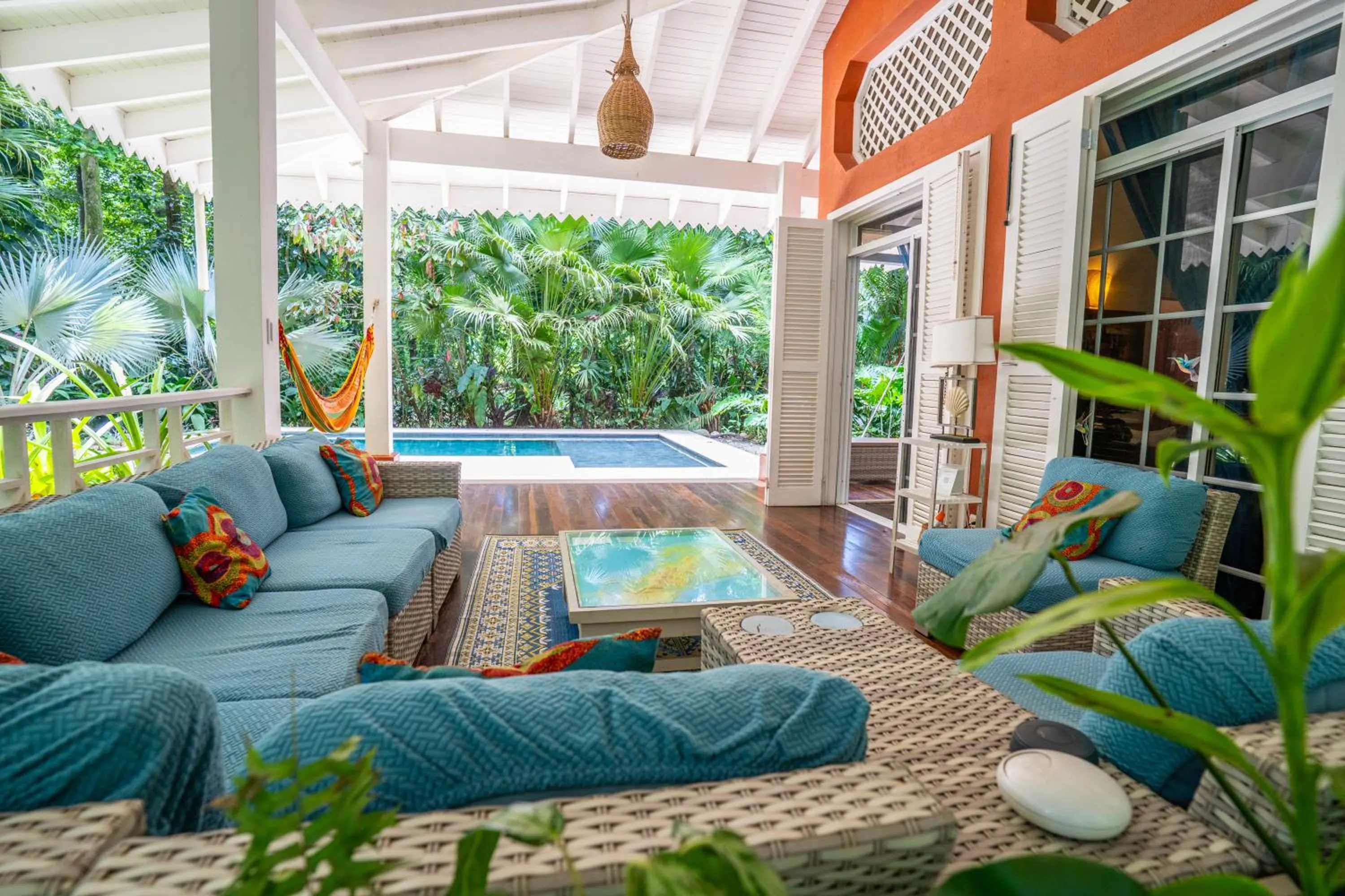 Patio in Casa Naranja