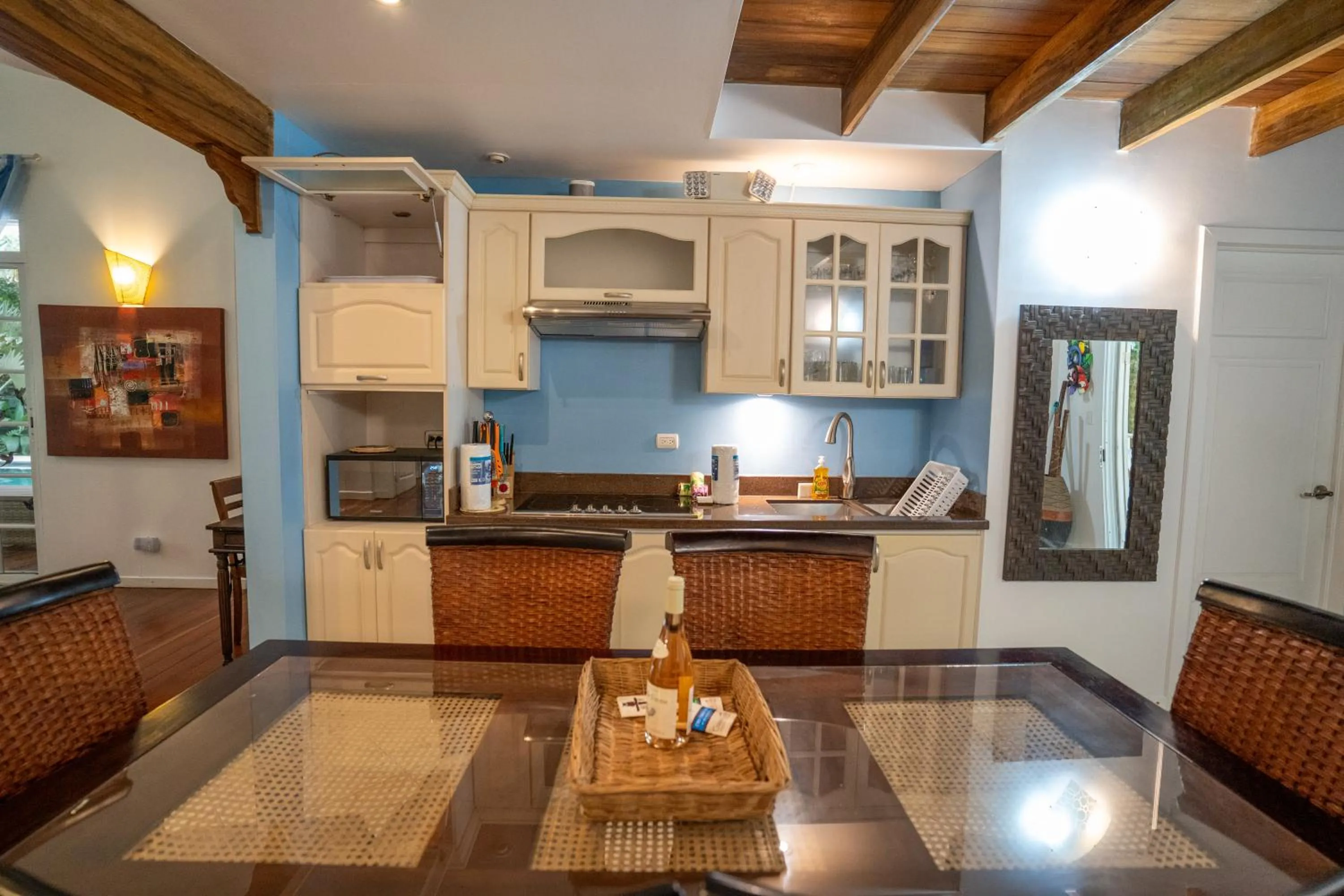 Kitchen or kitchenette in Casa Naranja