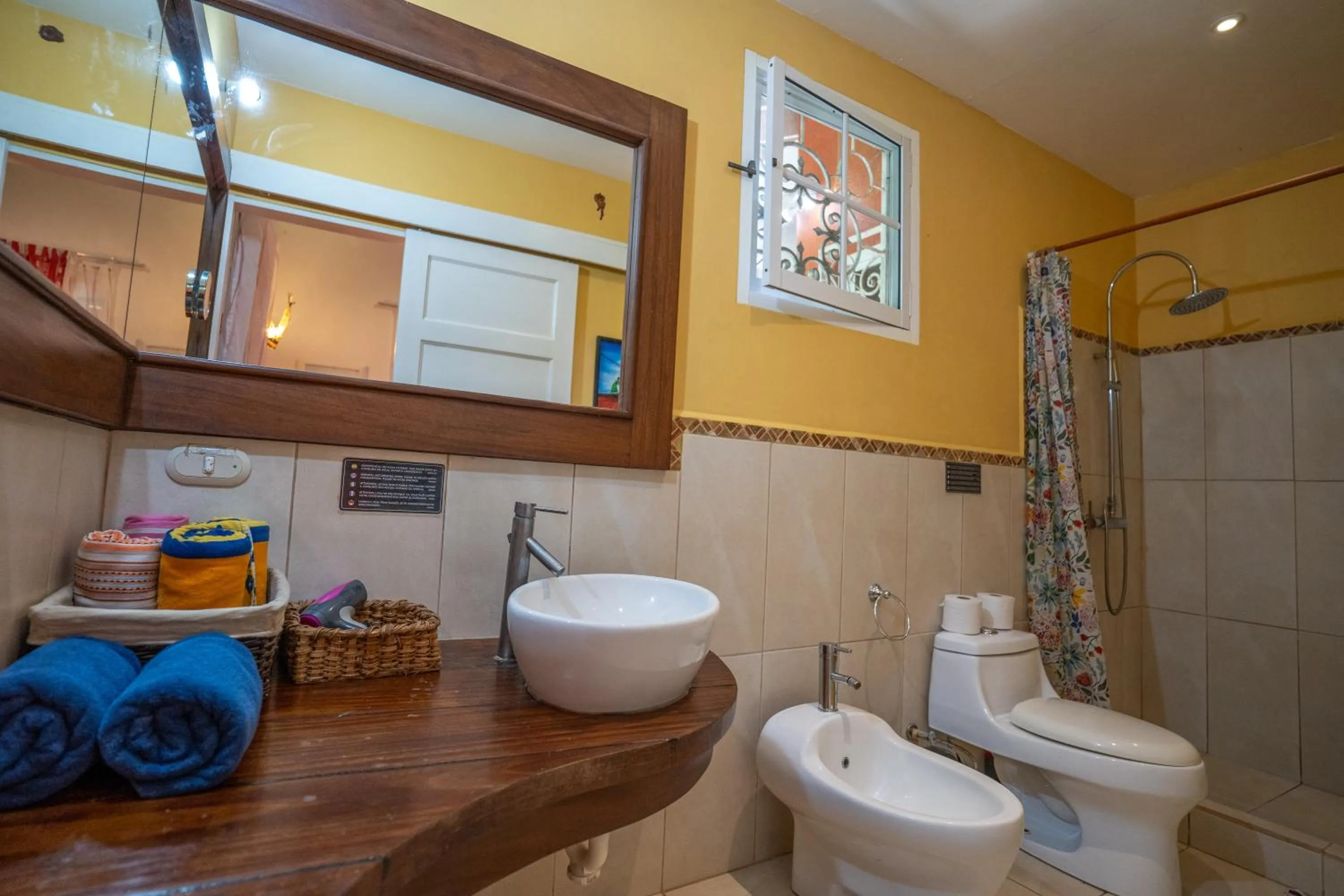 Shower in Casa Naranja