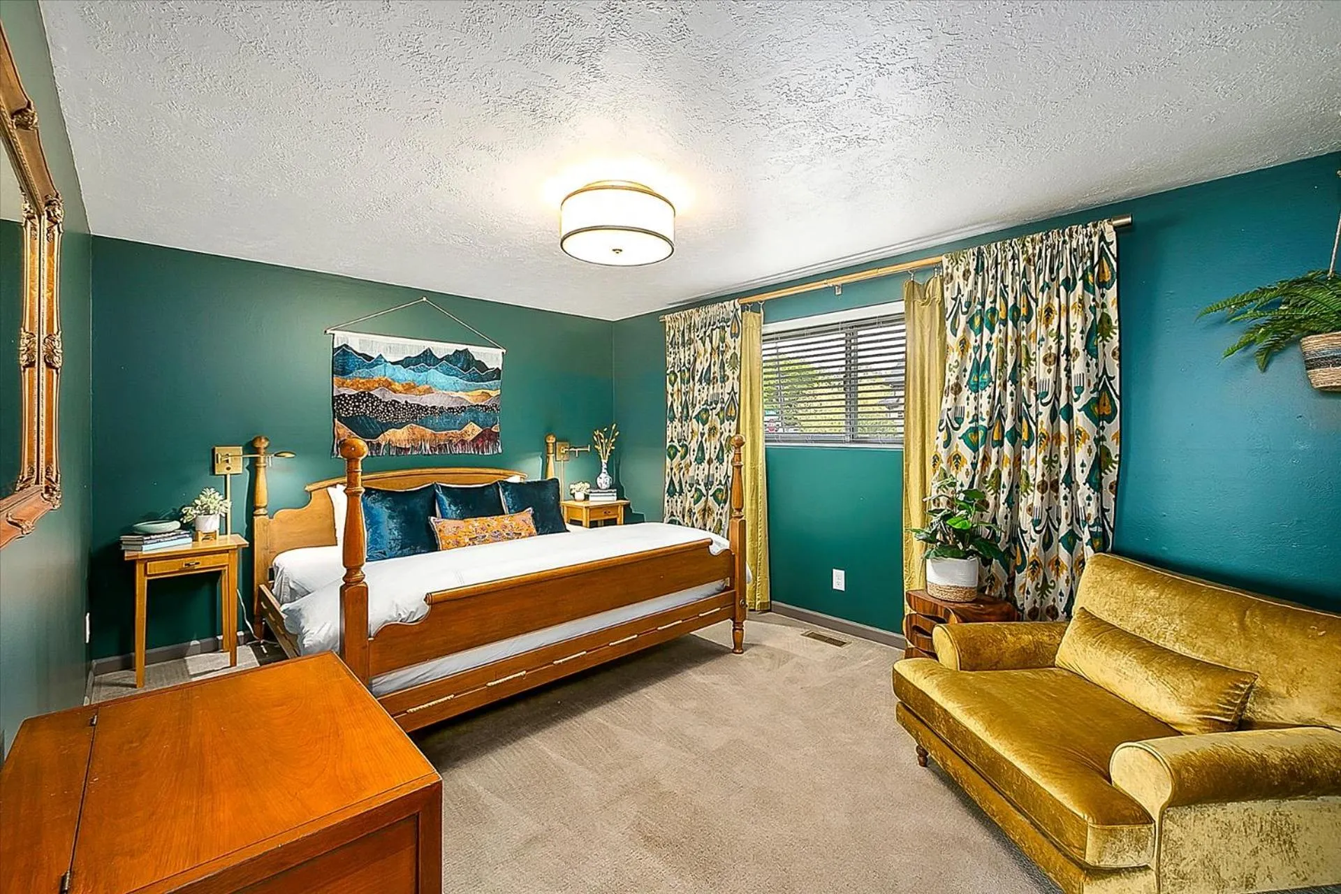 Bed in The East End Retreat