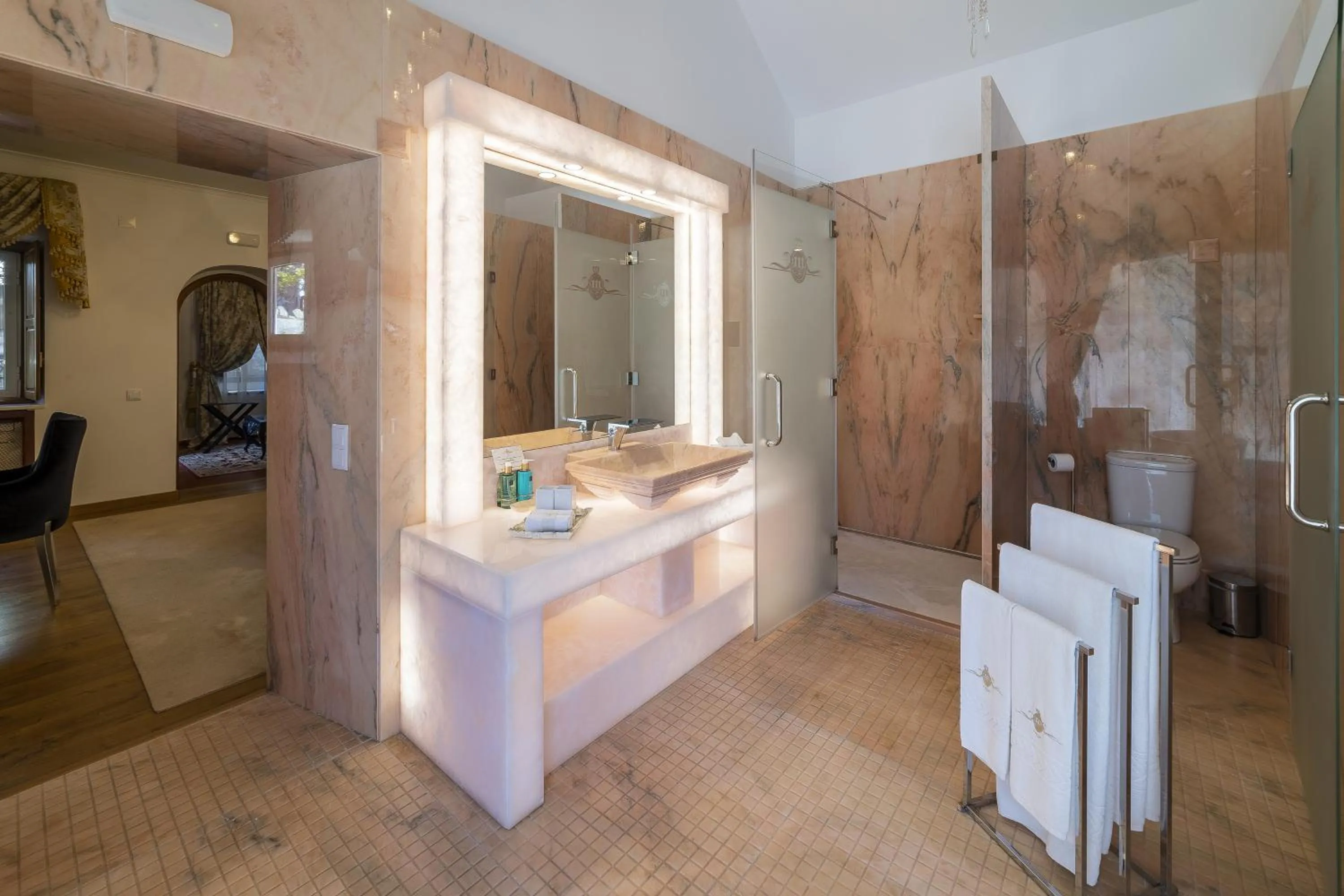 Shower in Sintra Marmoris Palace