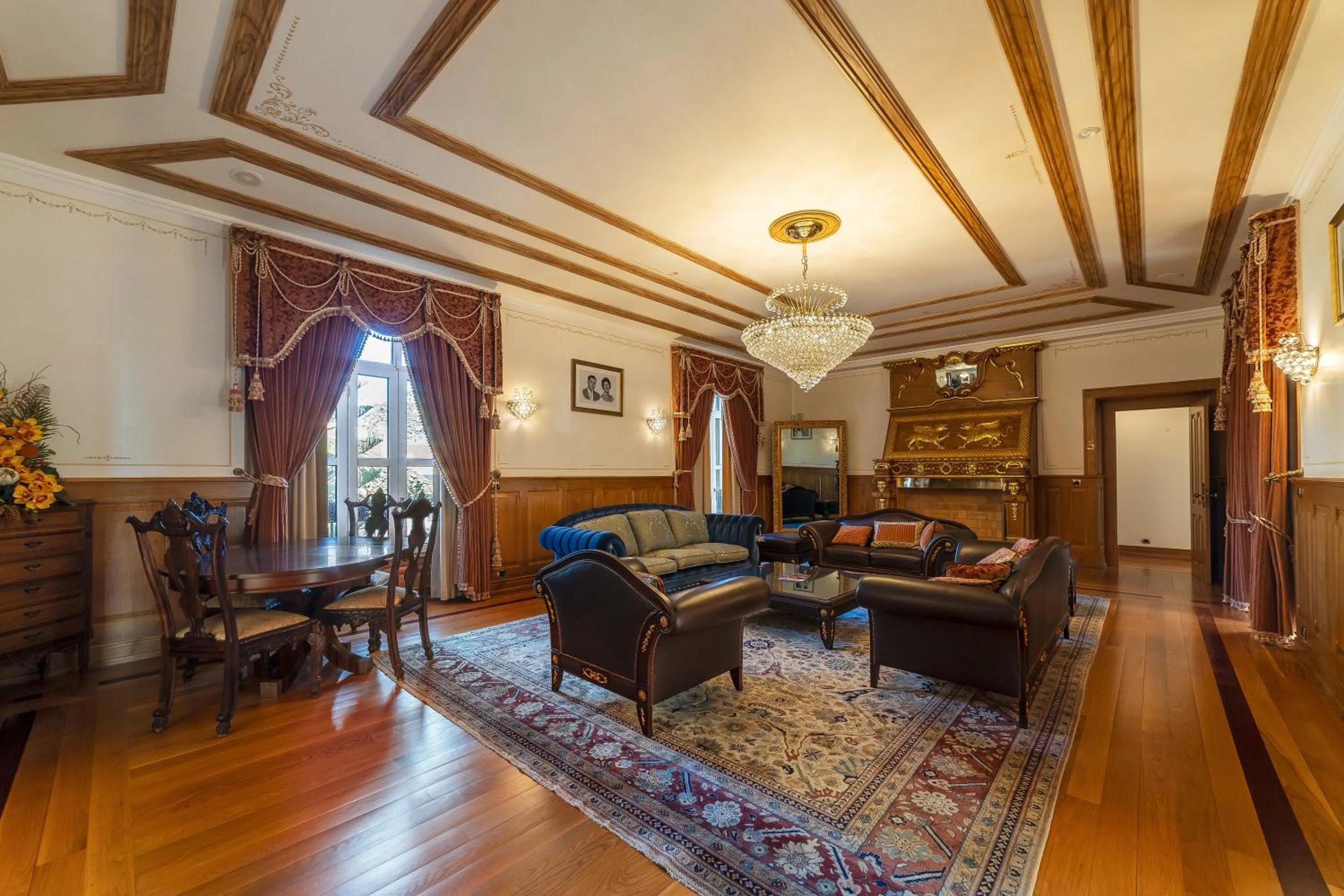 Living room in Sintra Marmoris Palace