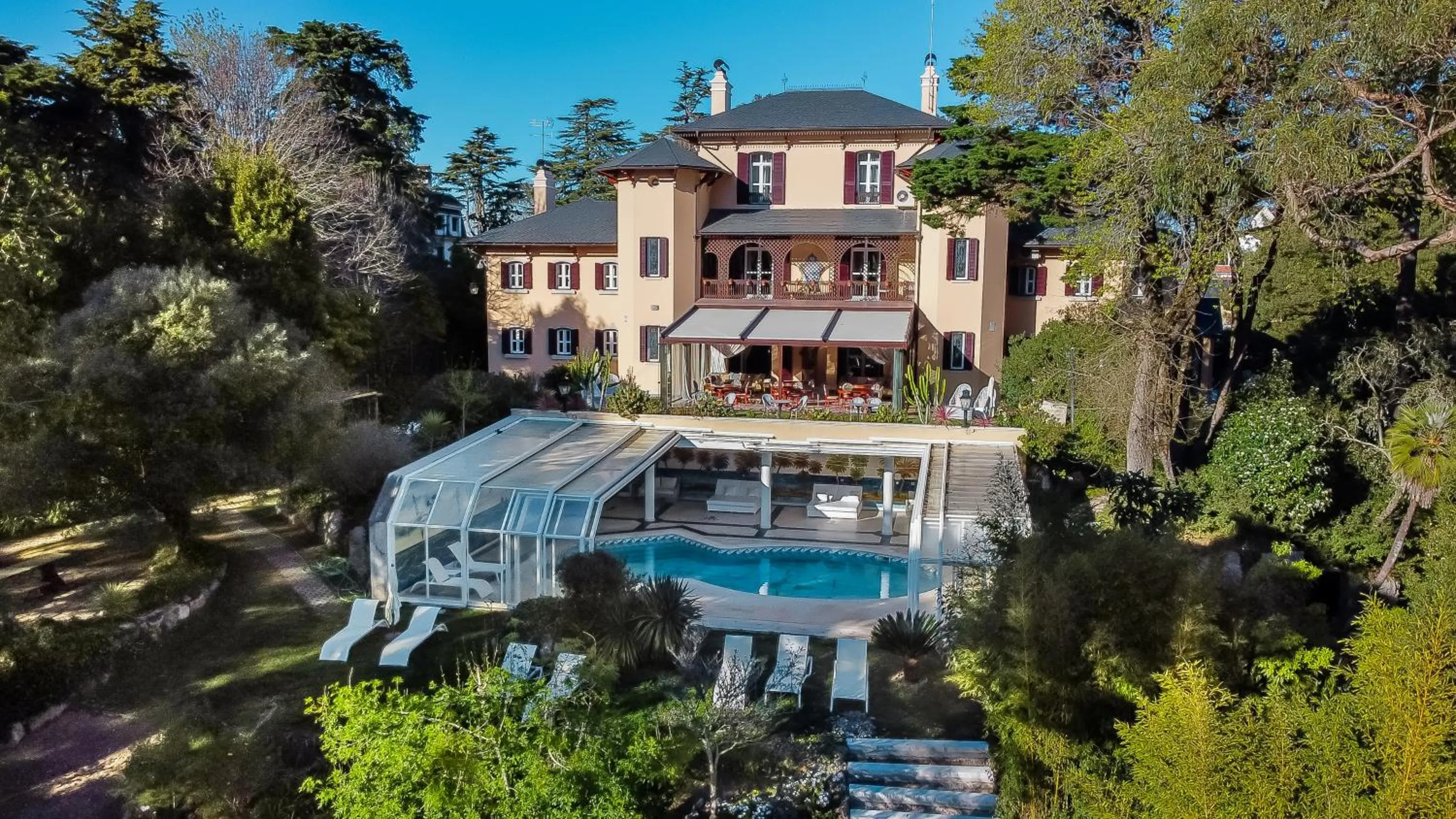 Property building in Sintra Marmoris Palace