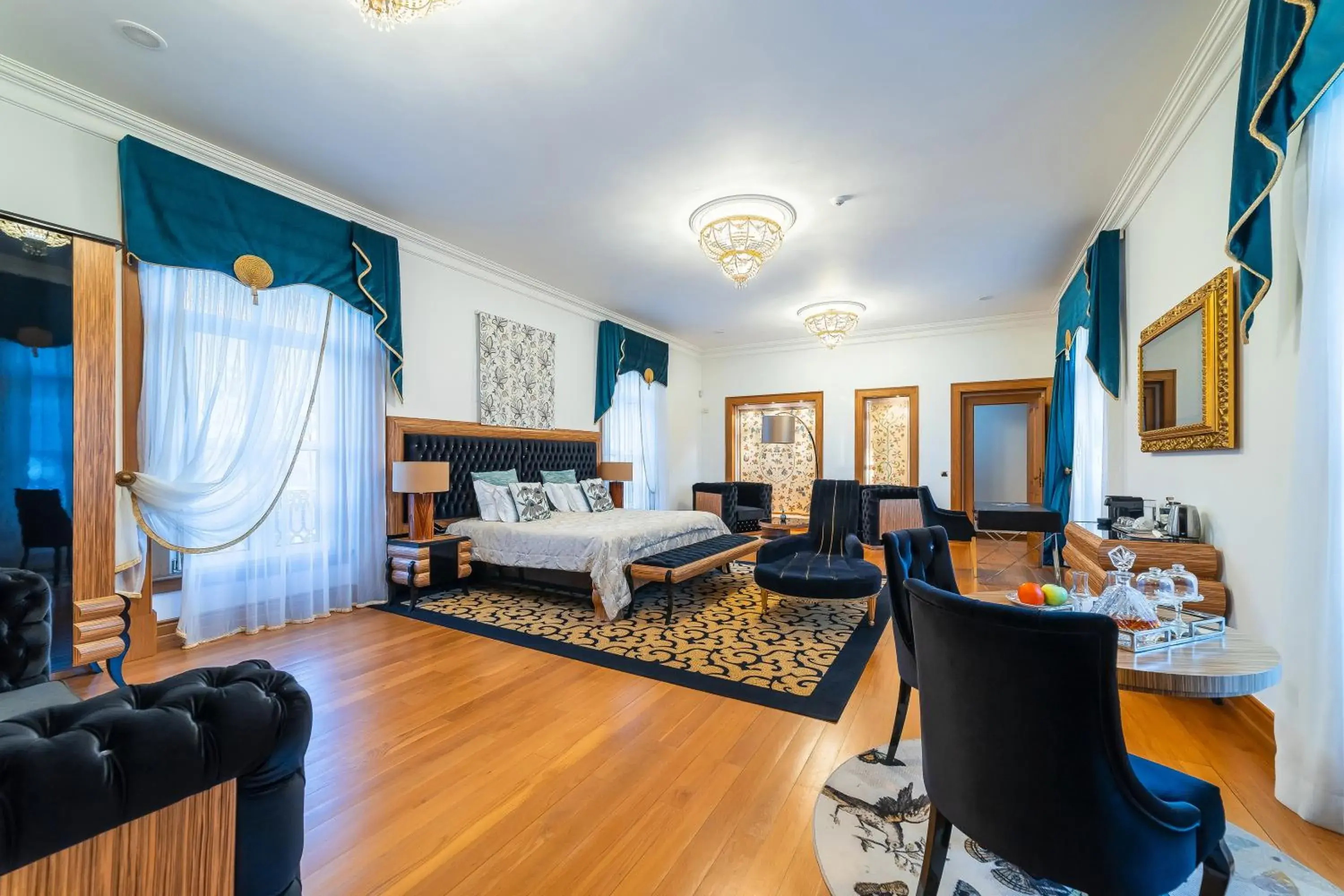 Bedroom in Sintra Marmoris Palace Bedroom in Sintra Marmoris Palace