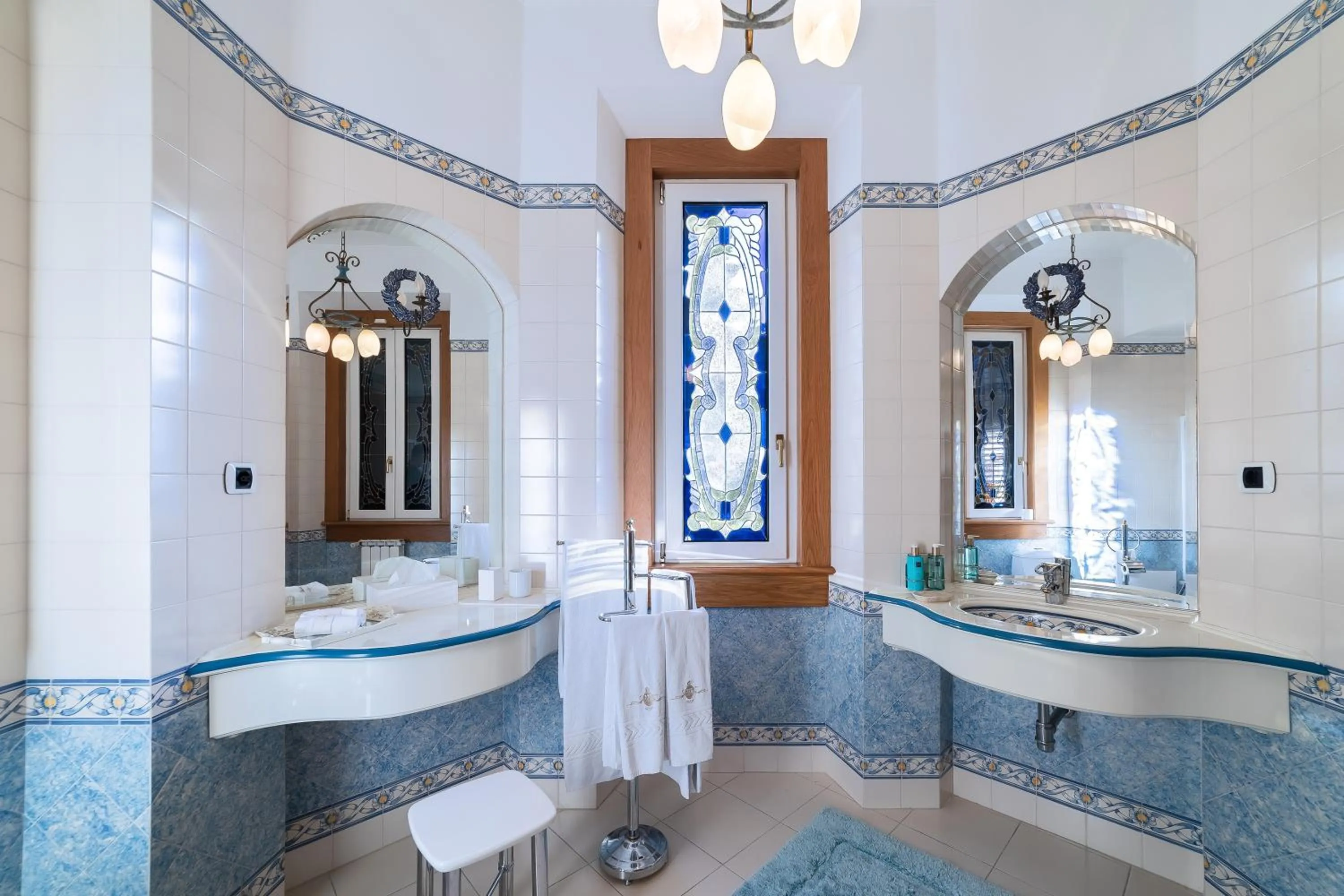 Bathroom in Sintra Marmoris Palace