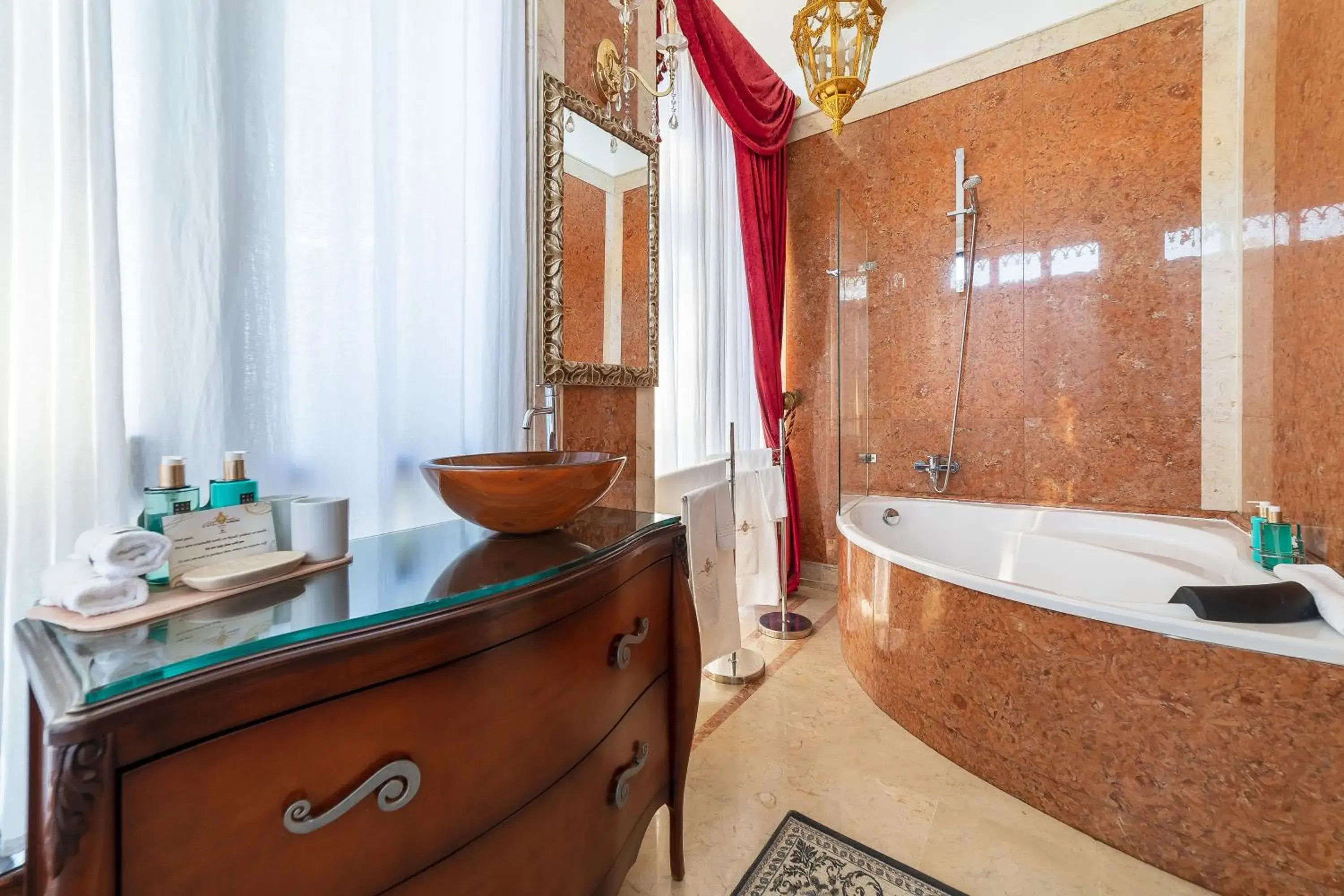 Bathroom in Sintra Marmoris Palace Bathroom in Sintra Marmoris Palace