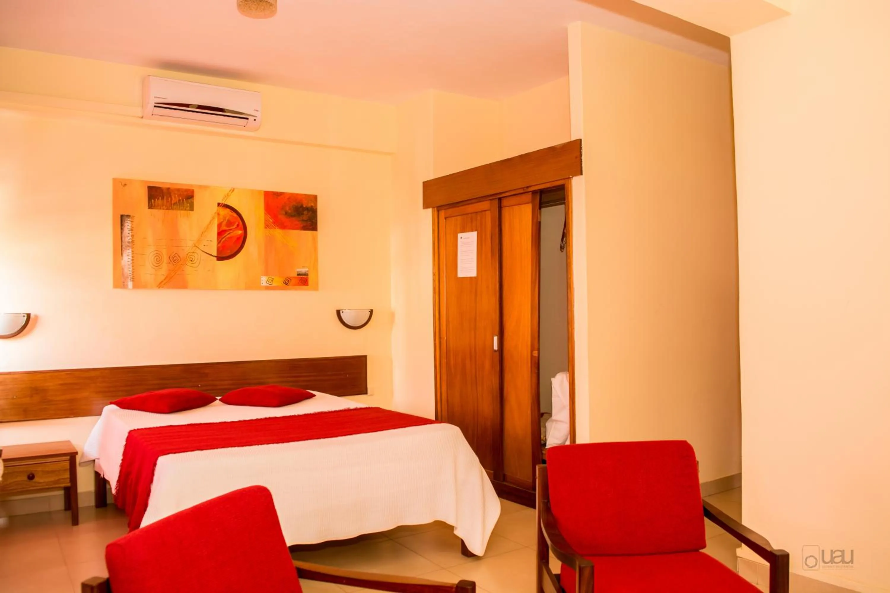 Bed in Aparthotel Avenida