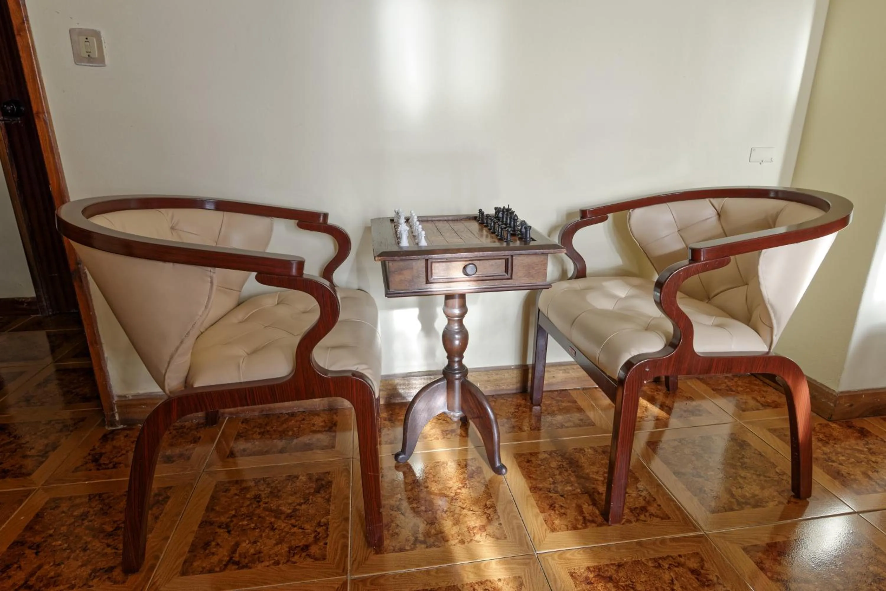 Communal lounge/ TV room in Aparthotel Avenida